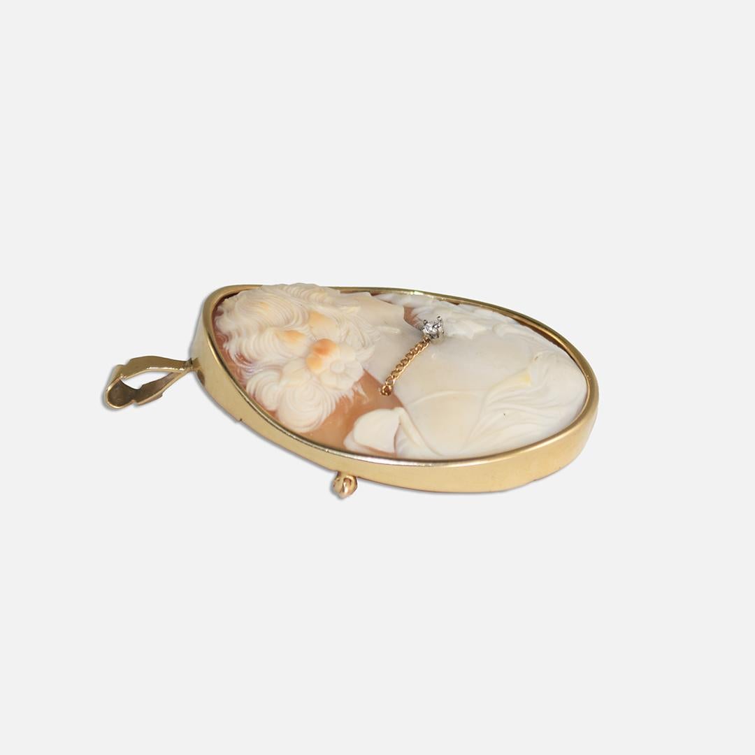 14K Yellow Gold Vintage Shell Cameo Brooch 20.2g For Sale 1