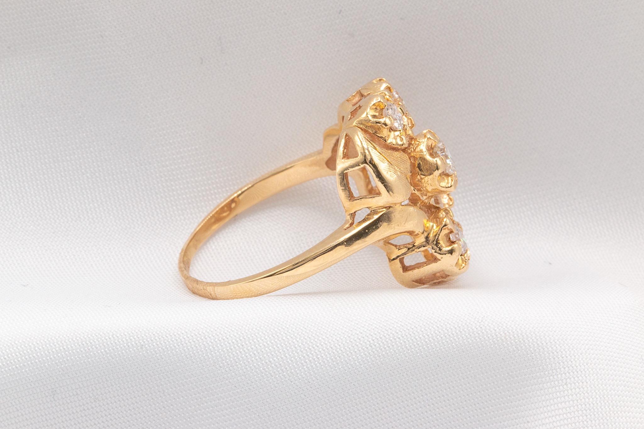 Round Cut 14k Yellow Gold Vintage Unique Flower Diamond Ring For Sale
