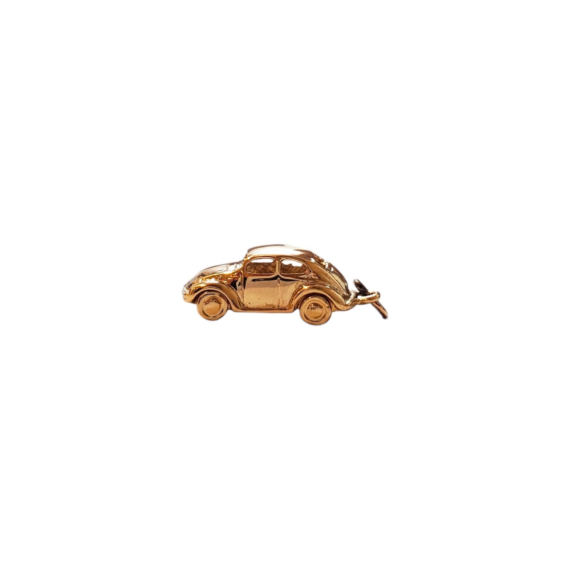 14K Gelbgold Volkswagen Bug Car Charm #17803 Volkswagen Bug Car im Zustand „Gut“ in Washington Depot, CT