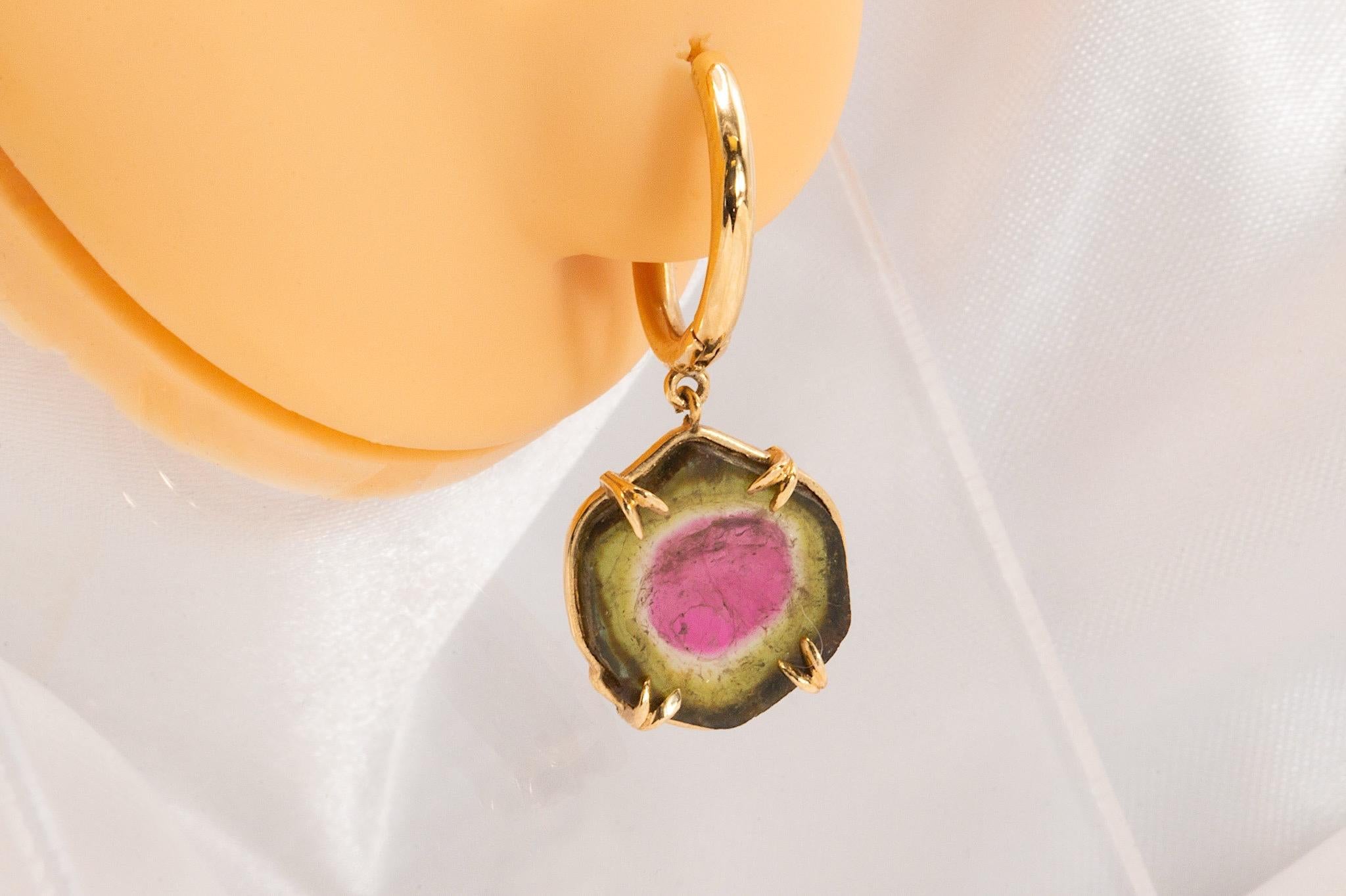 Donna Orecchini a cerchio con tormalina angolare in oro giallo 14k in vendita