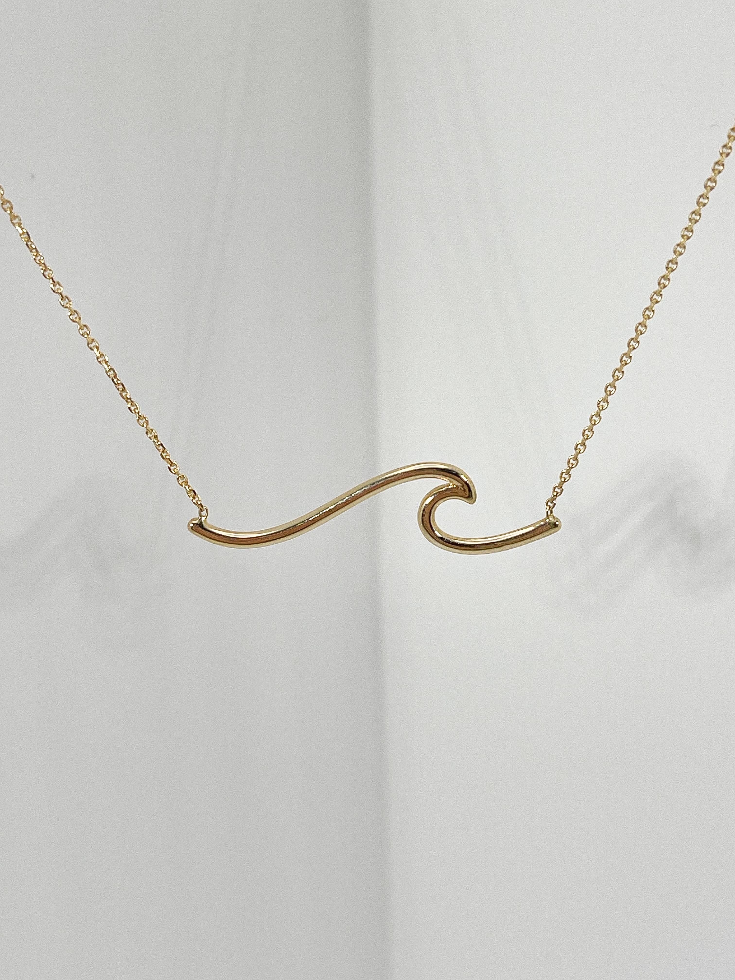 Collier à vagues en or jaune 14K Excellent état - En vente à Stuart, FL