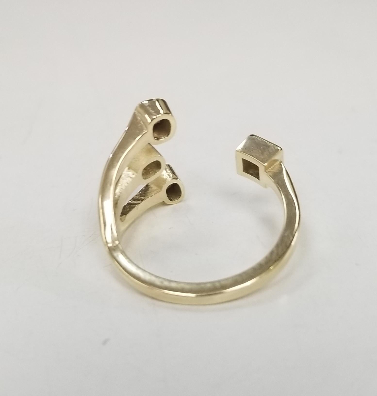 Modern 14K Yellow Gold White and Brown Diamonds Split Ring For Sale