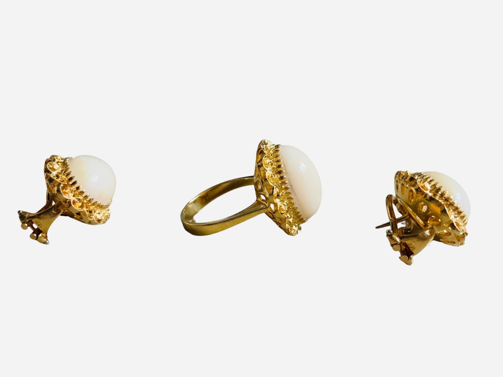 14K Gelbgold Weiß Koralle Satz von Paar Ohrringe und Ring im Angebot 6