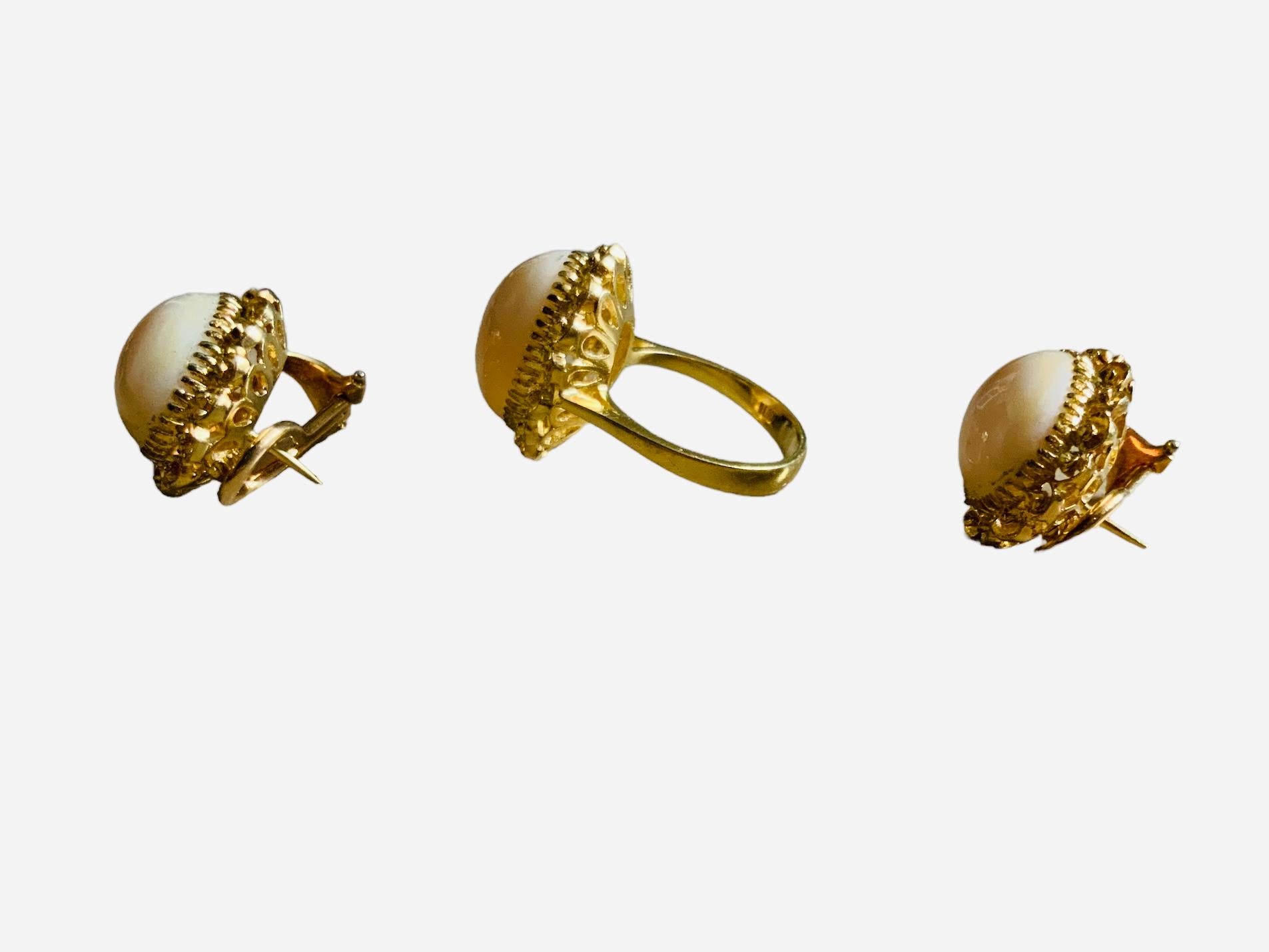 14K Gelbgold Weiß Koralle Satz von Paar Ohrringe und Ring im Angebot 3