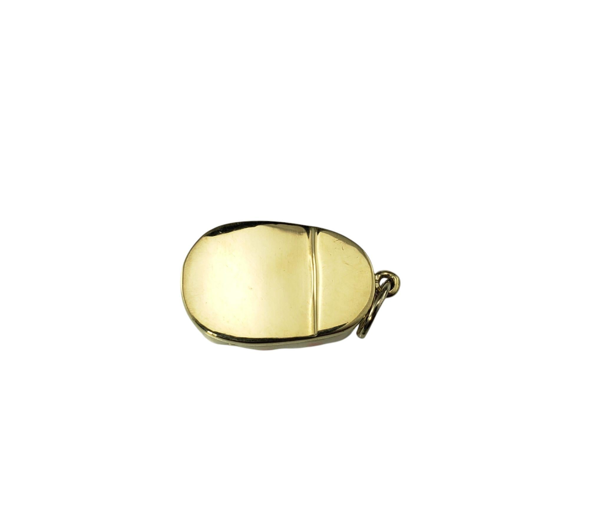 Breloque chaussure pour bébé n°21407 en or jaune 14 carats, émail blanc et diamants à pois Pour femmes en vente