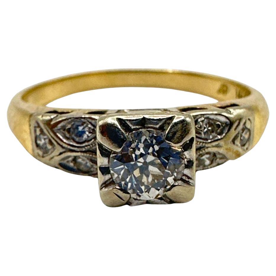 14K Yellow Gold & White Gold Accent Ring With 7 Diamonds for Women Size 7 For Sale