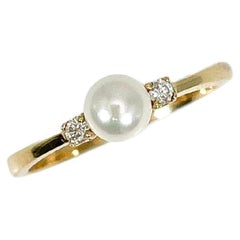 14K Yellow Gold White Pearl and Diamond Ring 