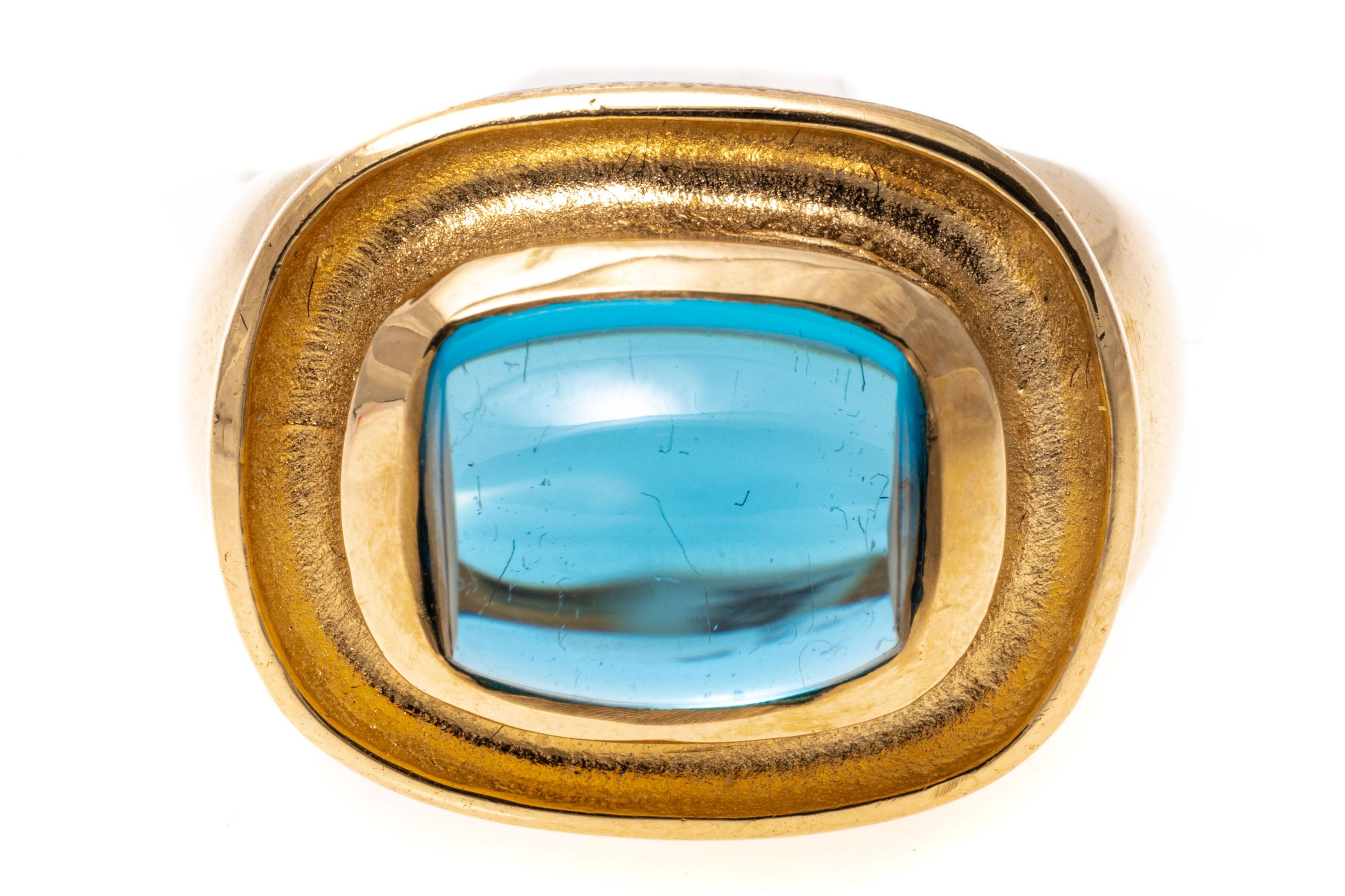 14k Yellow Gold Wide Horizontal Sugarloaf Blue Topaz Contemporary Ring In Good Condition For Sale In Southport, CT