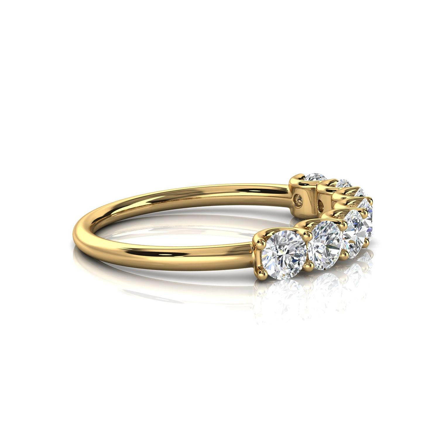 Taille ronde Bague d'hiver en or jaune 14 carats avec diamants 1 carat « Tw » en vente