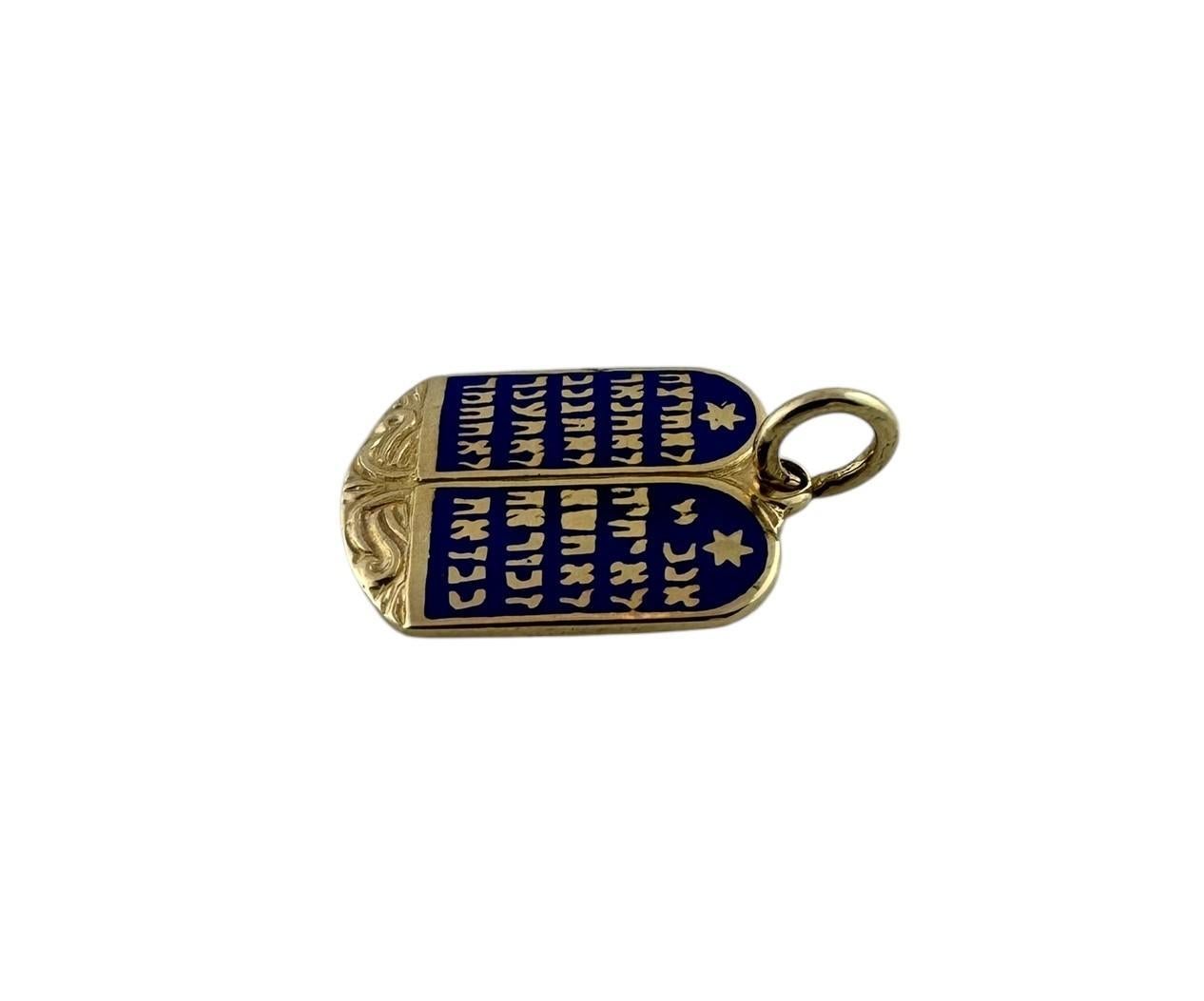 Pendentif Dix Commandements en or jaune 14K et émail bleu #19617 en vente 3