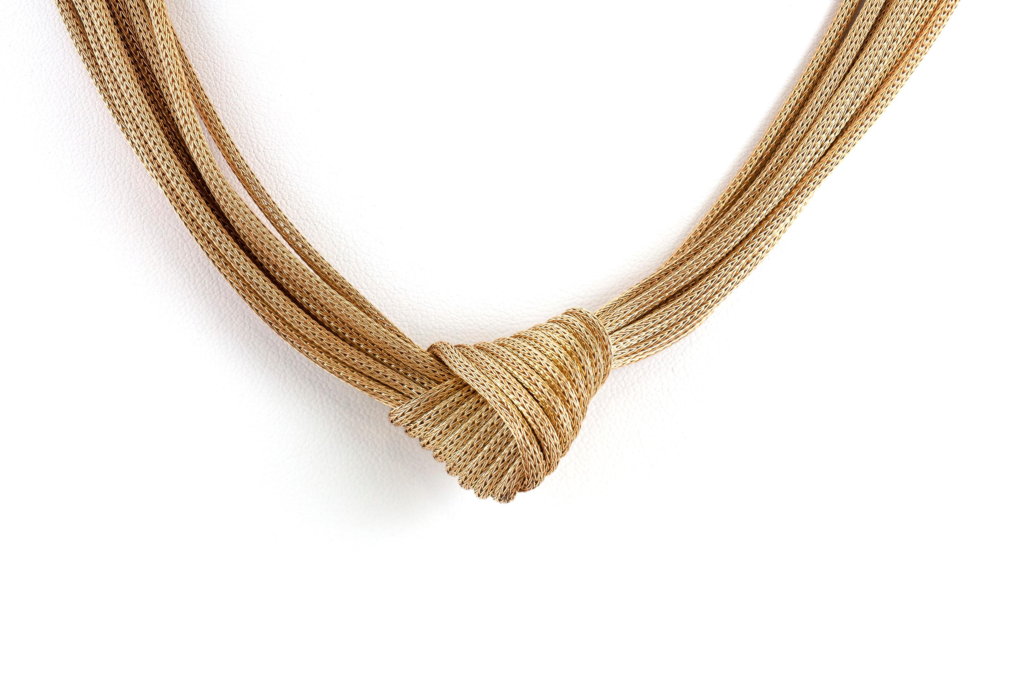 The Necklace is finely crafted in 14k yellow gold and weighing approximately total of 31.5 dwt.