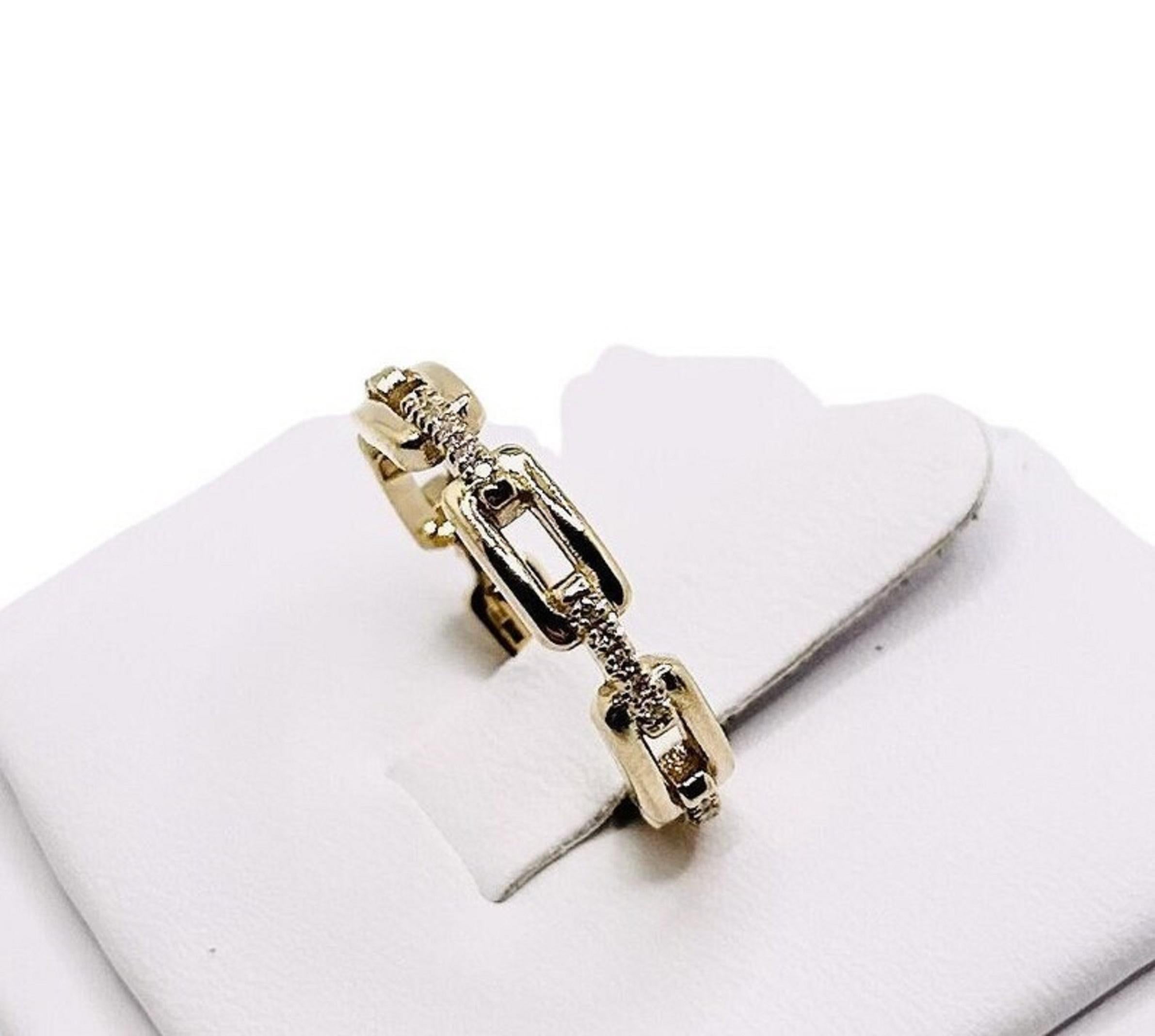 14K Yellow Gold Women's Chain Ring With Diamonds, Total Diamond Weight .12 Ct.
Product Features:
-14K Gold
-Gemstone- None
-Product Material and weight in image: 14K Gold, 7 US 3.50 Gr.
-Product weight varies in different sizes.