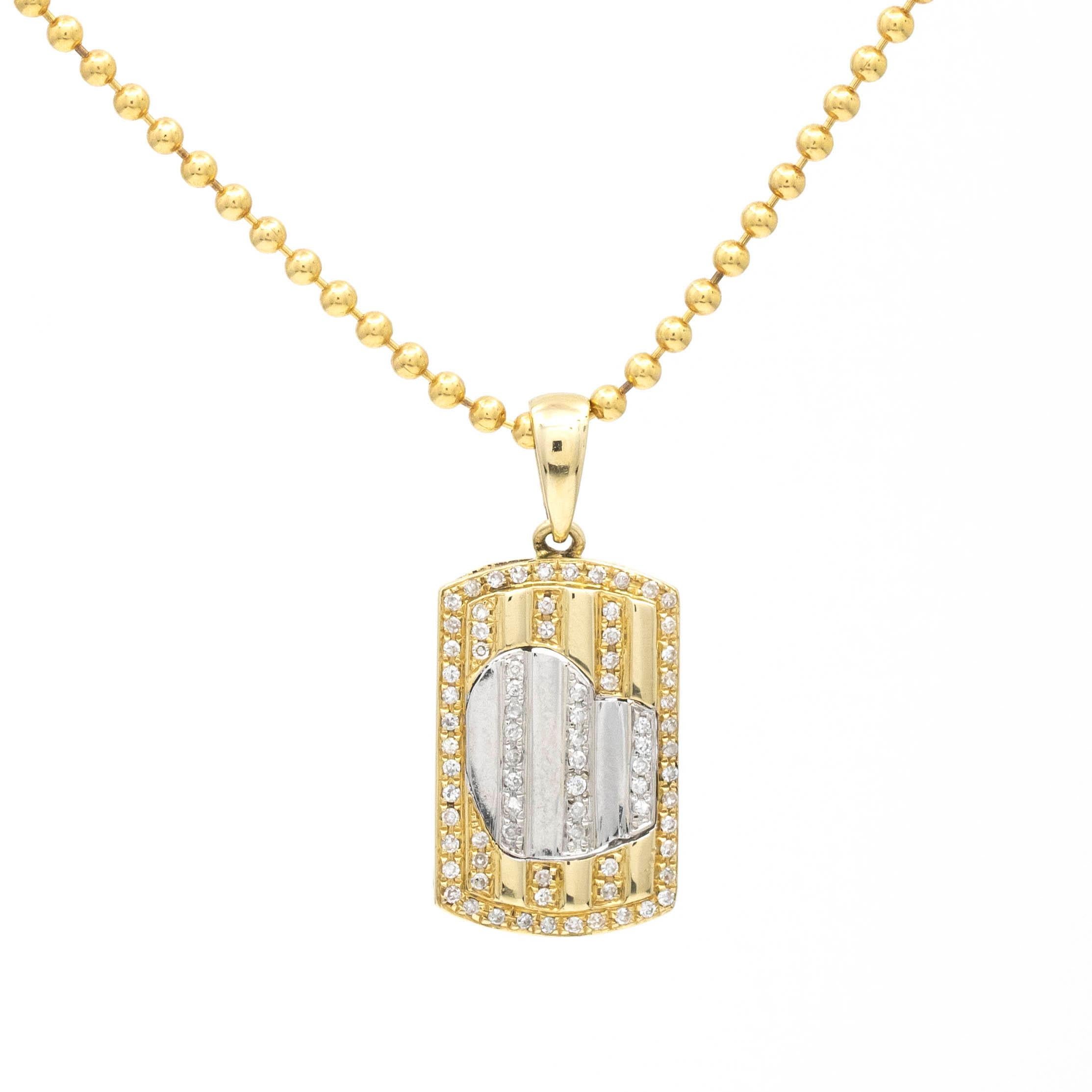 Contemporain Collier à breloques en or jaune 14k pour femmes avec pendentif en forme de coeur en diamant en vente