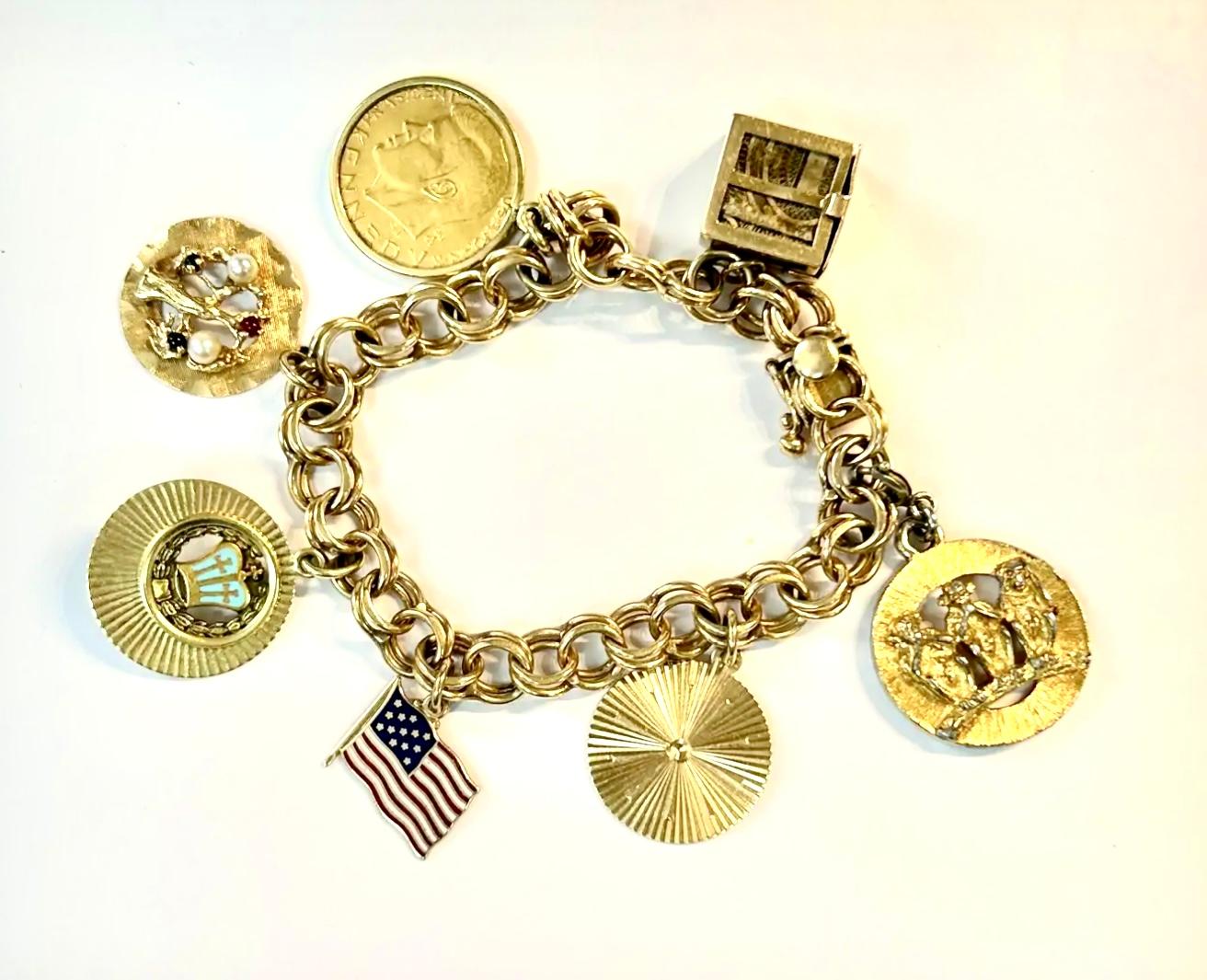 14k Yellow Gold Women’s Vintage Charm Bracelet For Sale 6