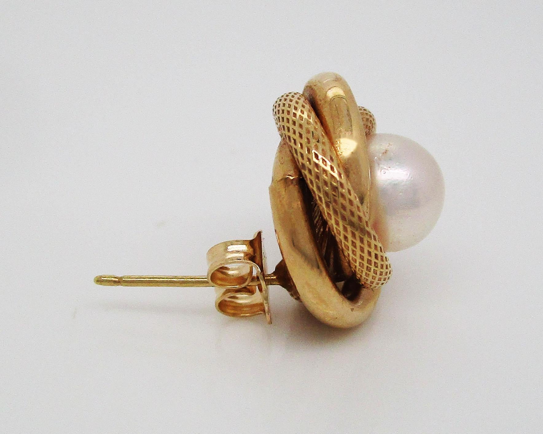 14 Karat Gelbgold Geflochtener Liebesknoten Perlenohrstecker (Ungeschliffen)
