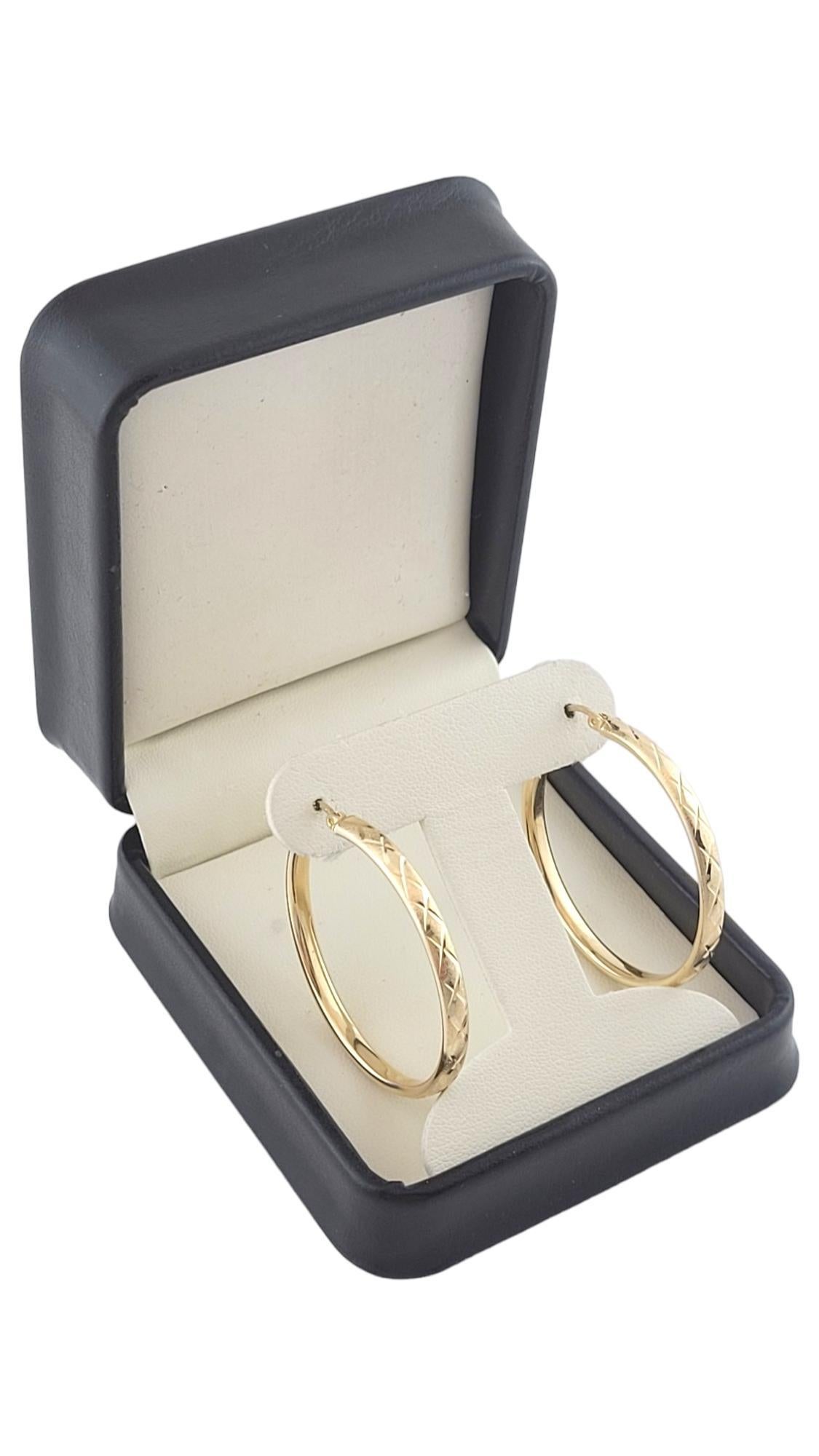 14K Yellow Gold X Pattern Circle Hoop Earrings #16195 For Sale 3