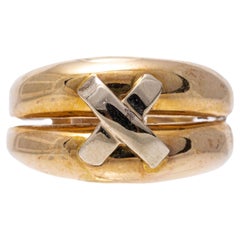 14k Yellow Gold "X" Pattern Split Ribbed Dome Ring