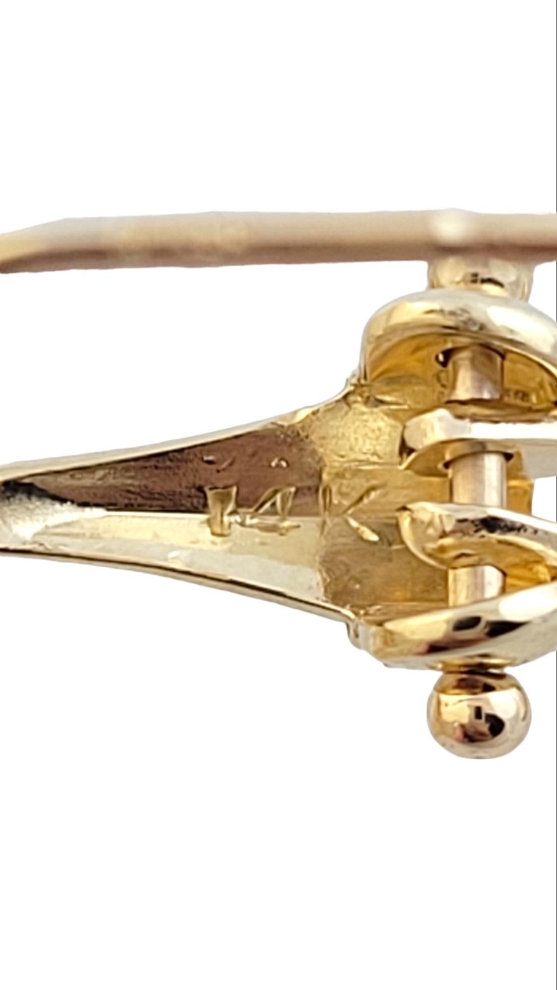 Clous d'oreilles X en or jaune 14 carats avec levier arrière n° 15888 en vente 2