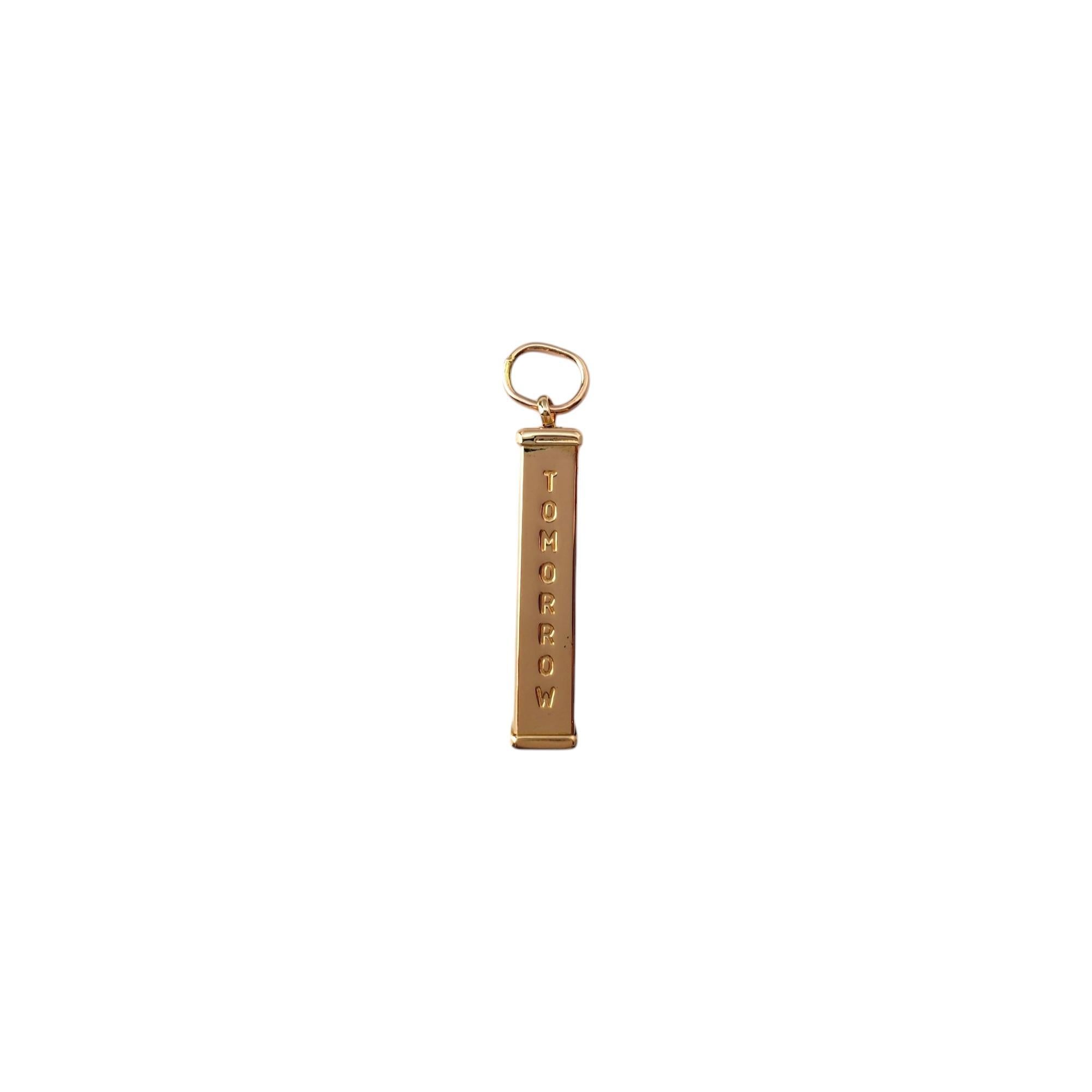 14K Yellow Gold Yesterday, Today, Tomorrow and Forever Pendant #17196 In Good Condition In Washington Depot, CT