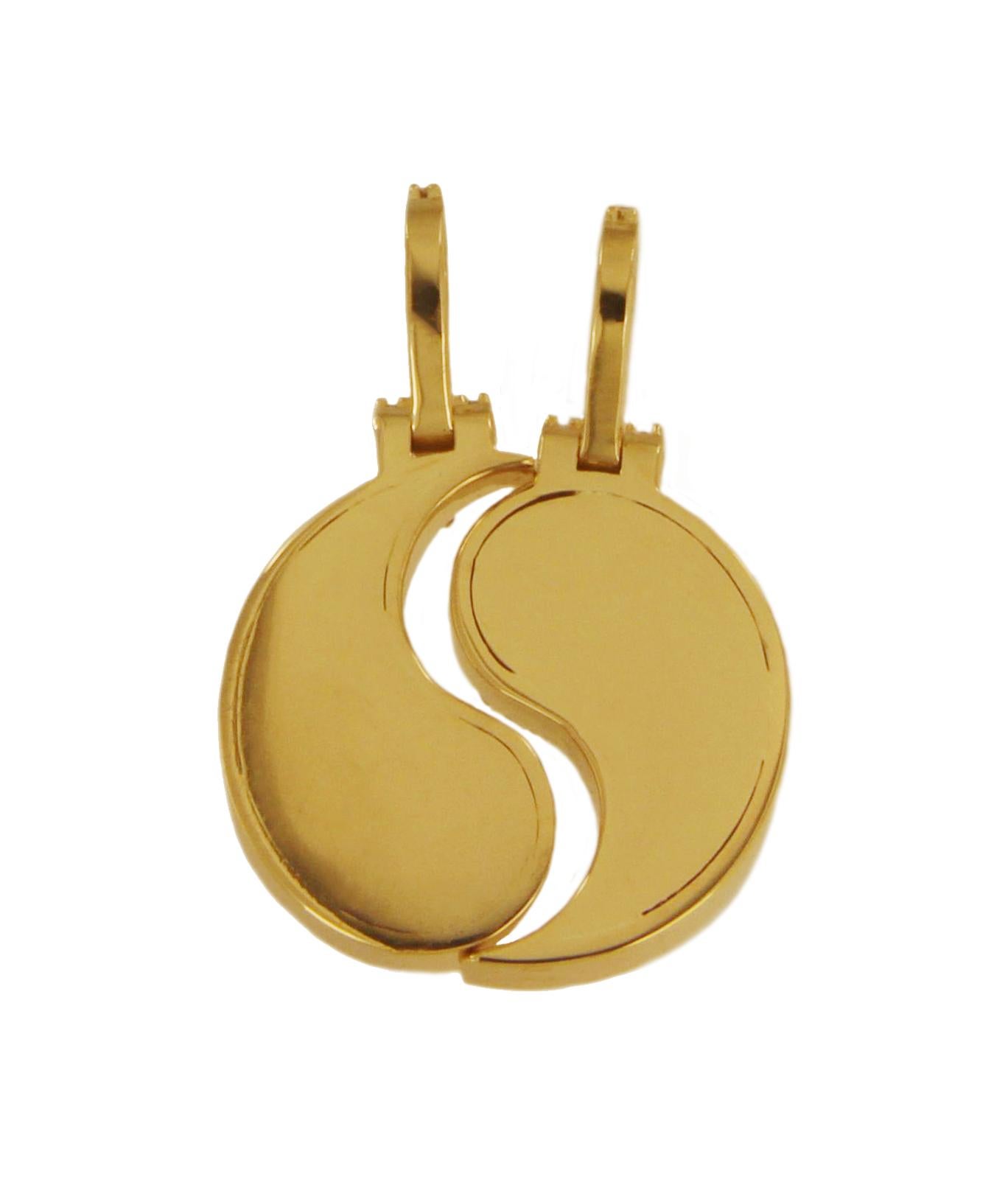 Women's or Men's 14k Yellow Gold Yin Yang Charm with Diamonds For Sale