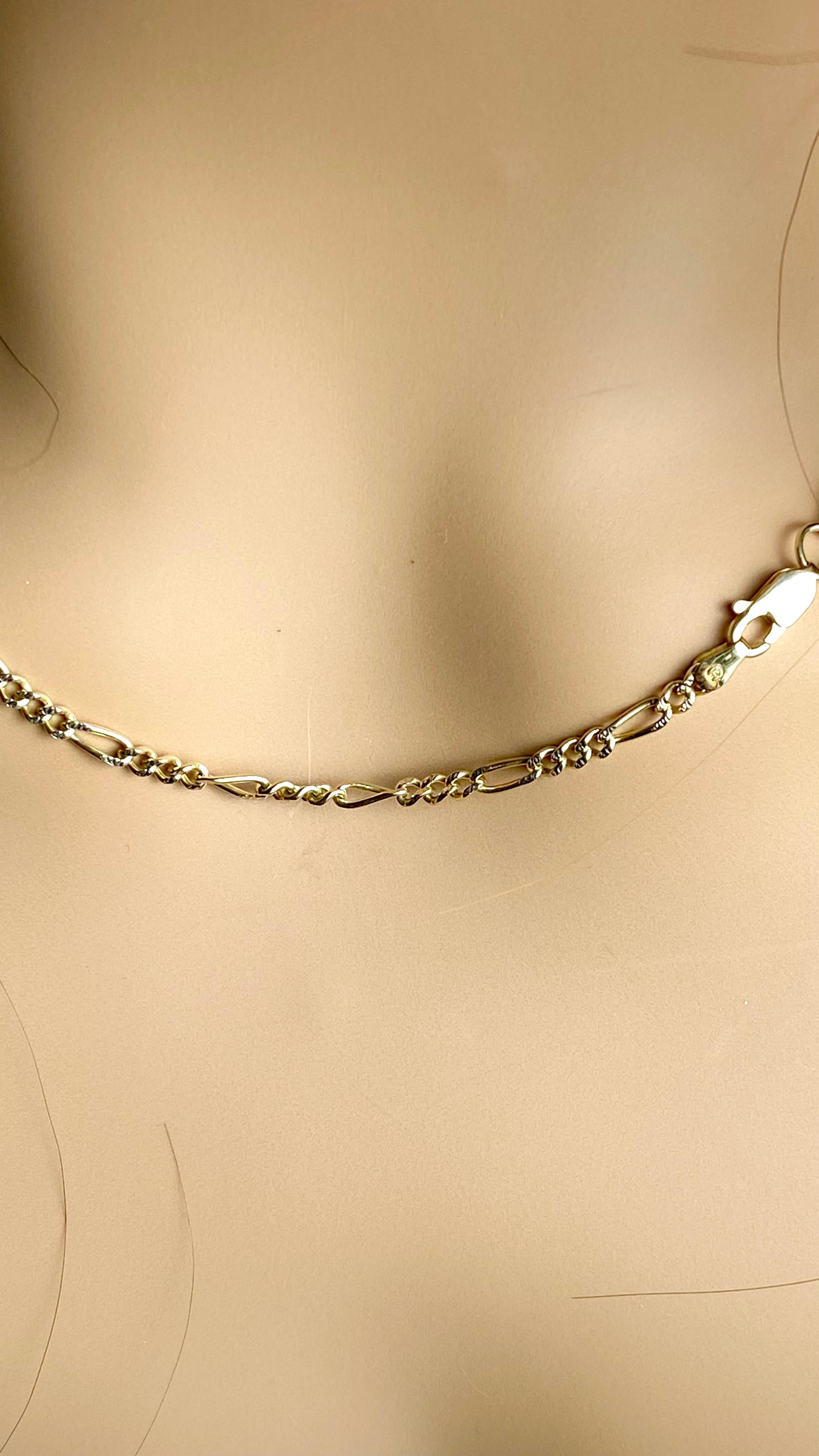 Women's or Men's 14K Yellow Italian Gold Thick Chain Necklace Measuring 18