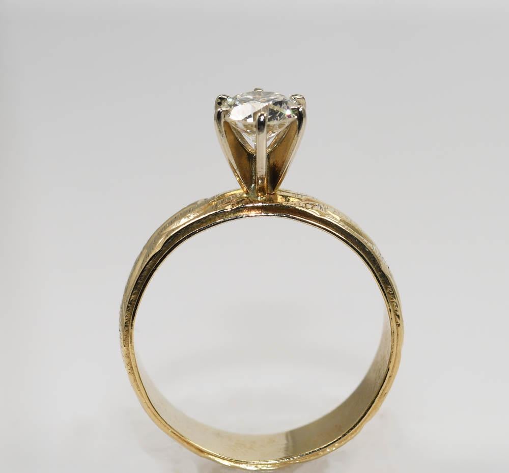 Bague solitaire en diamant jaune 14 carats de 0,60 carat, 4 g Excellent état - En vente à Laguna Beach, CA