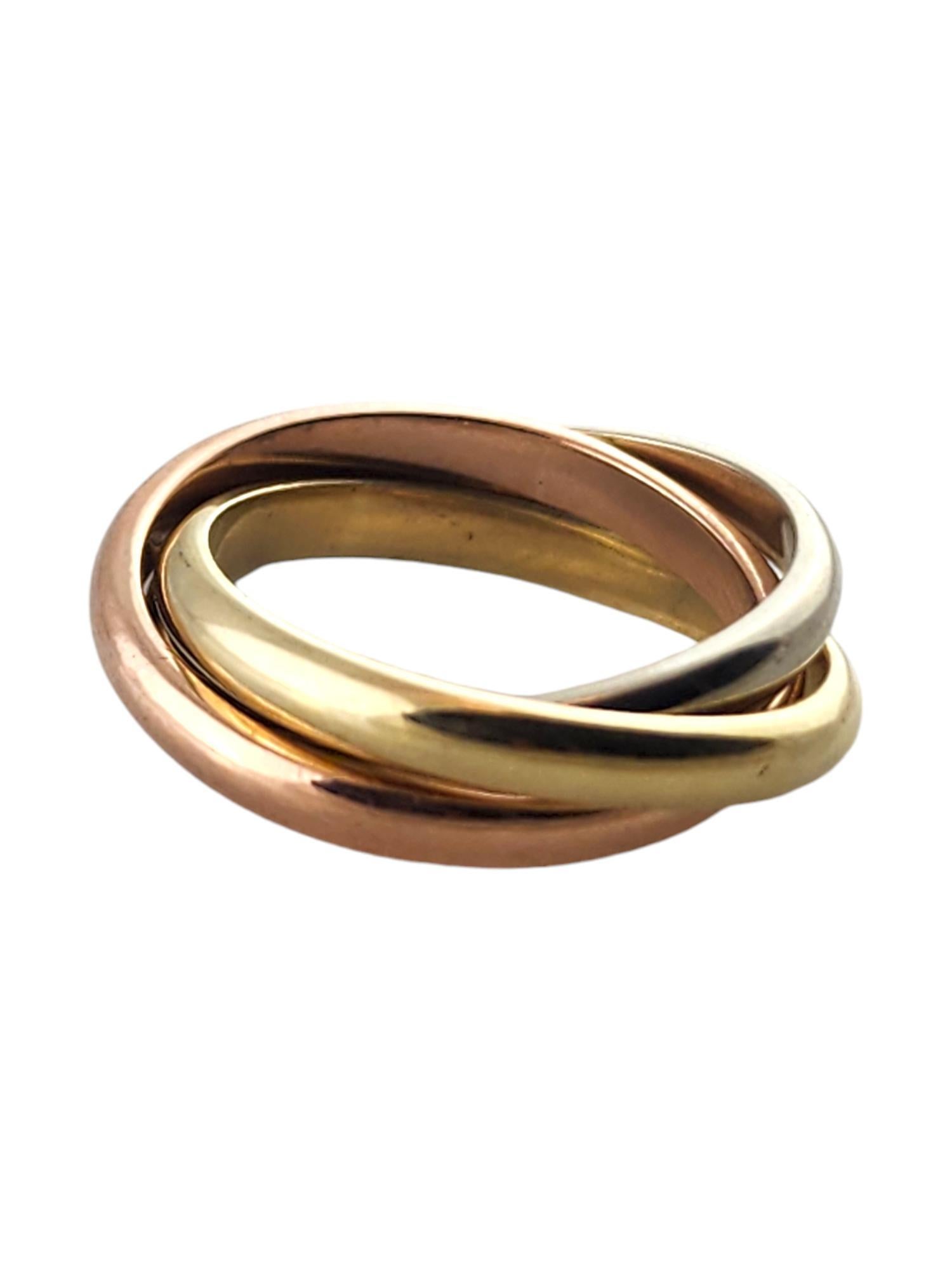 14K Yellow, White, and Rose Gold Rolling Ring Size 5

This beautiful rolling ring features one 14K yellow gold, one 14K rose gold, and one 14K white gold band!

Ring size: 5
Shank: 2.7mm each band

Weight: 5.4 dwt/ 8.3 g

Hallmark: 14K AYDIN

Very