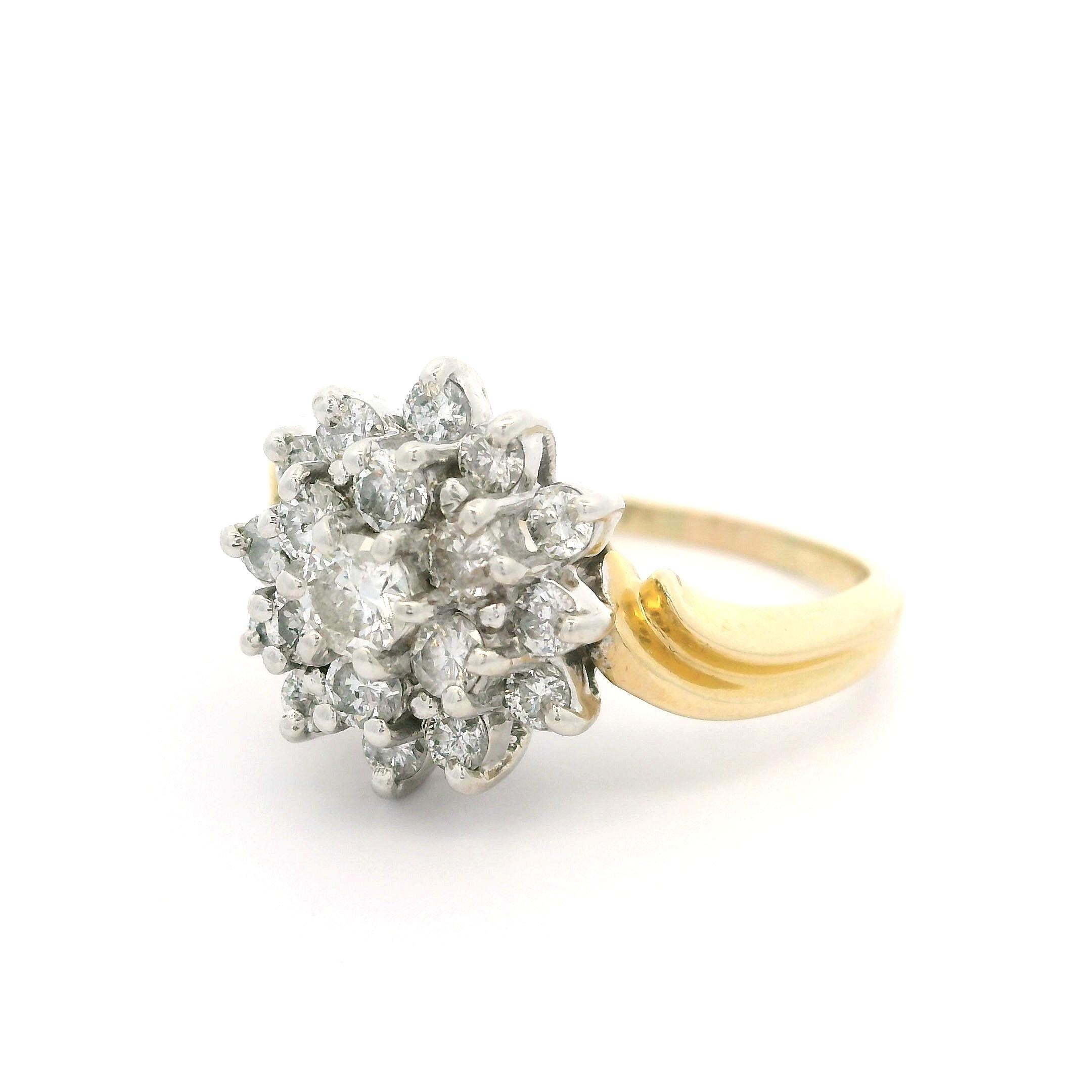 Bague grappe classique en or jaune et blanc 14k 0,80ctw Fiery Diamond en vente 6