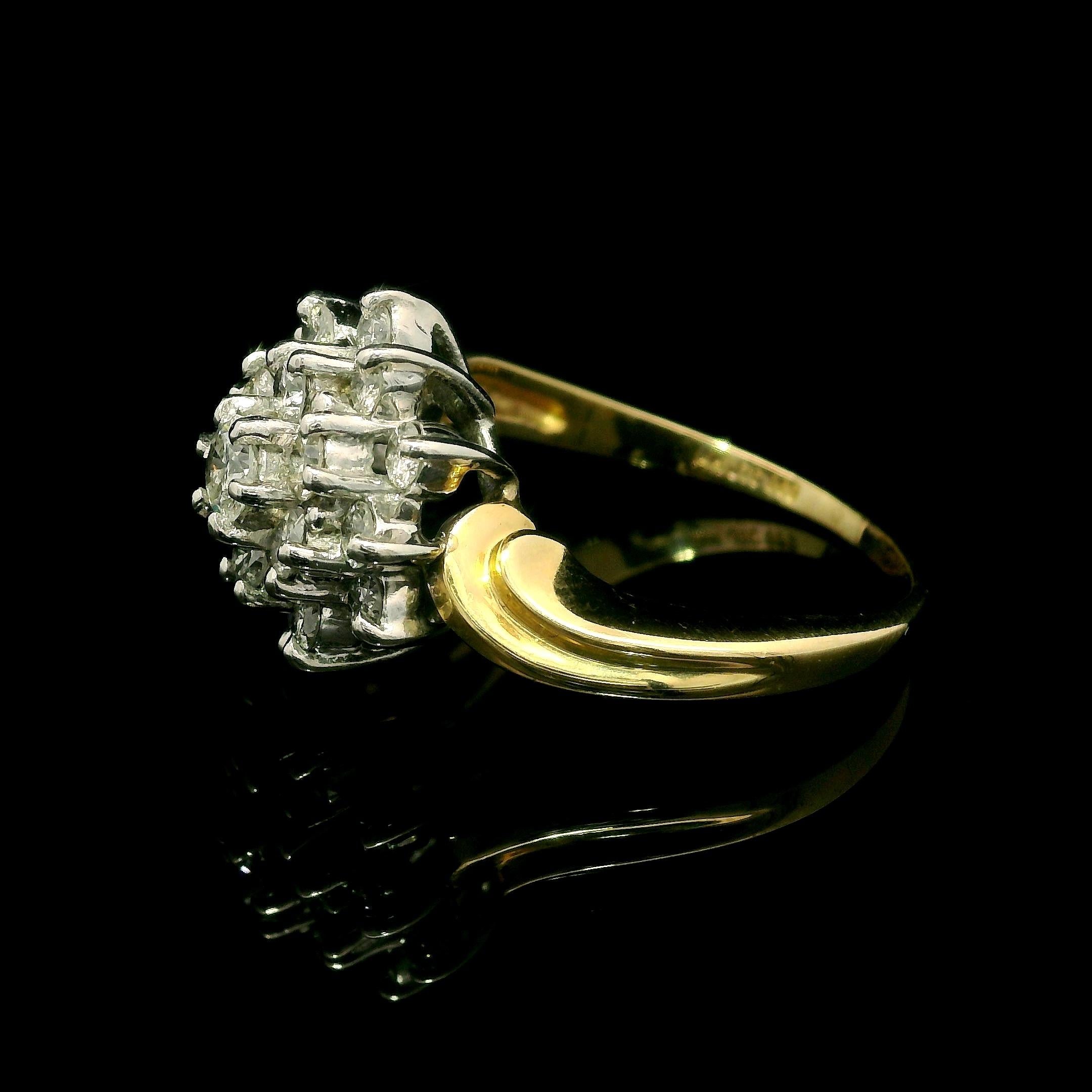 Bague grappe classique en or jaune et blanc 14k 0,80ctw Fiery Diamond Pour femmes en vente