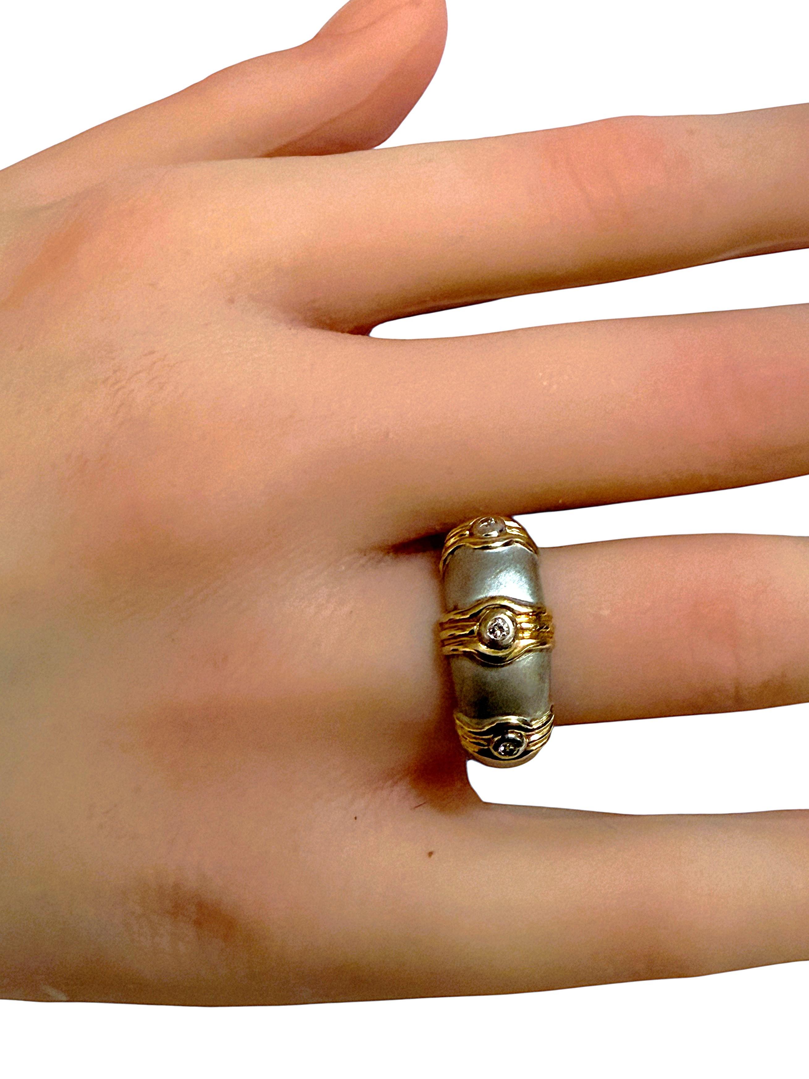 Anello in oro giallo e bianco 14k con diamante da 0,10 carati, misura 6,5 in vendita 1