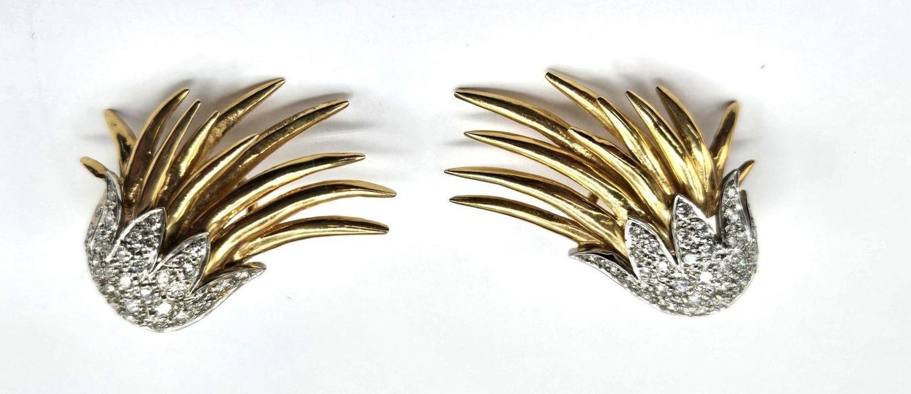 Boucles d'oreilles Omega en or jaune et blanc 14K avec 2 carats de diamants 13.60 Grammes en vente 6
