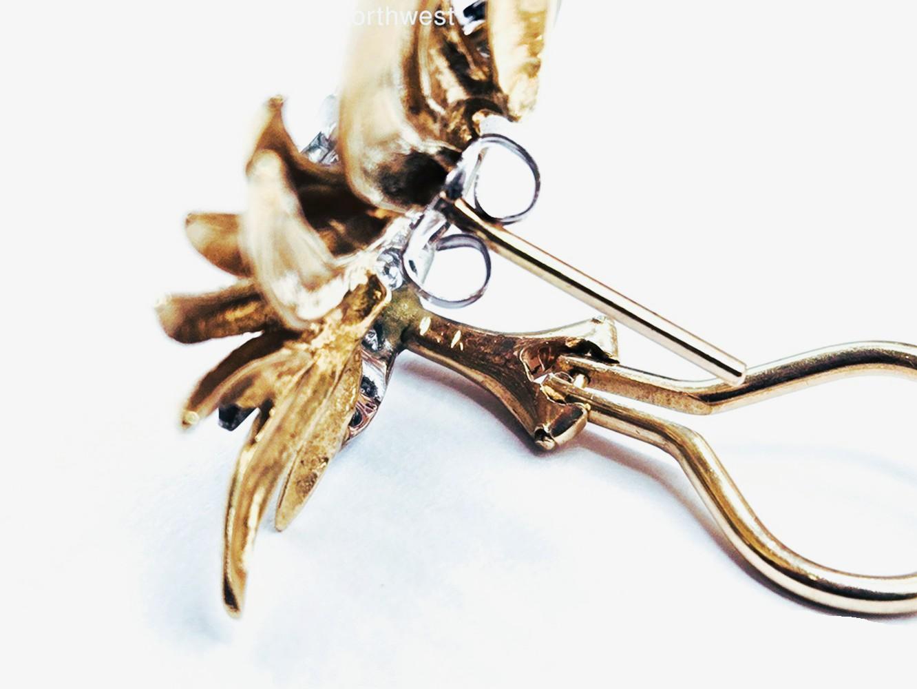 Boucles d'oreilles Omega en or jaune et blanc 14K avec 2 carats de diamants 13.60 Grammes en vente 7