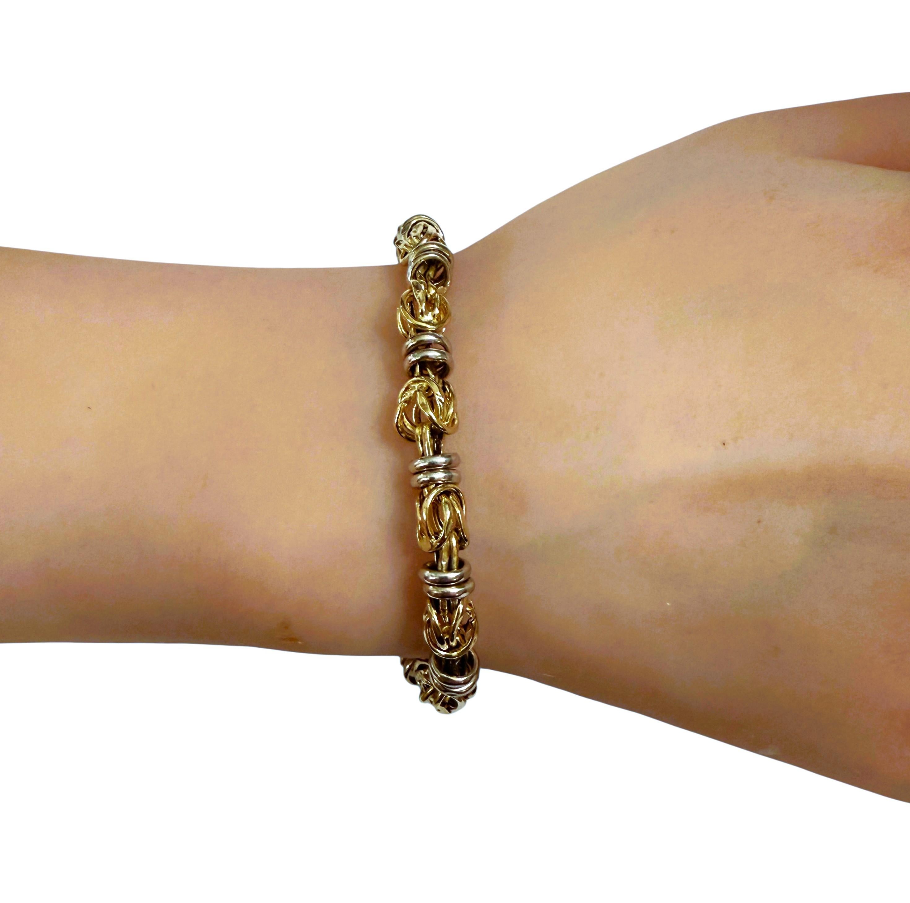 Bracelet de chaîne byzantine en or jaune et blanc 14K 7,5 pouces 11,09 grammes en vente 2
