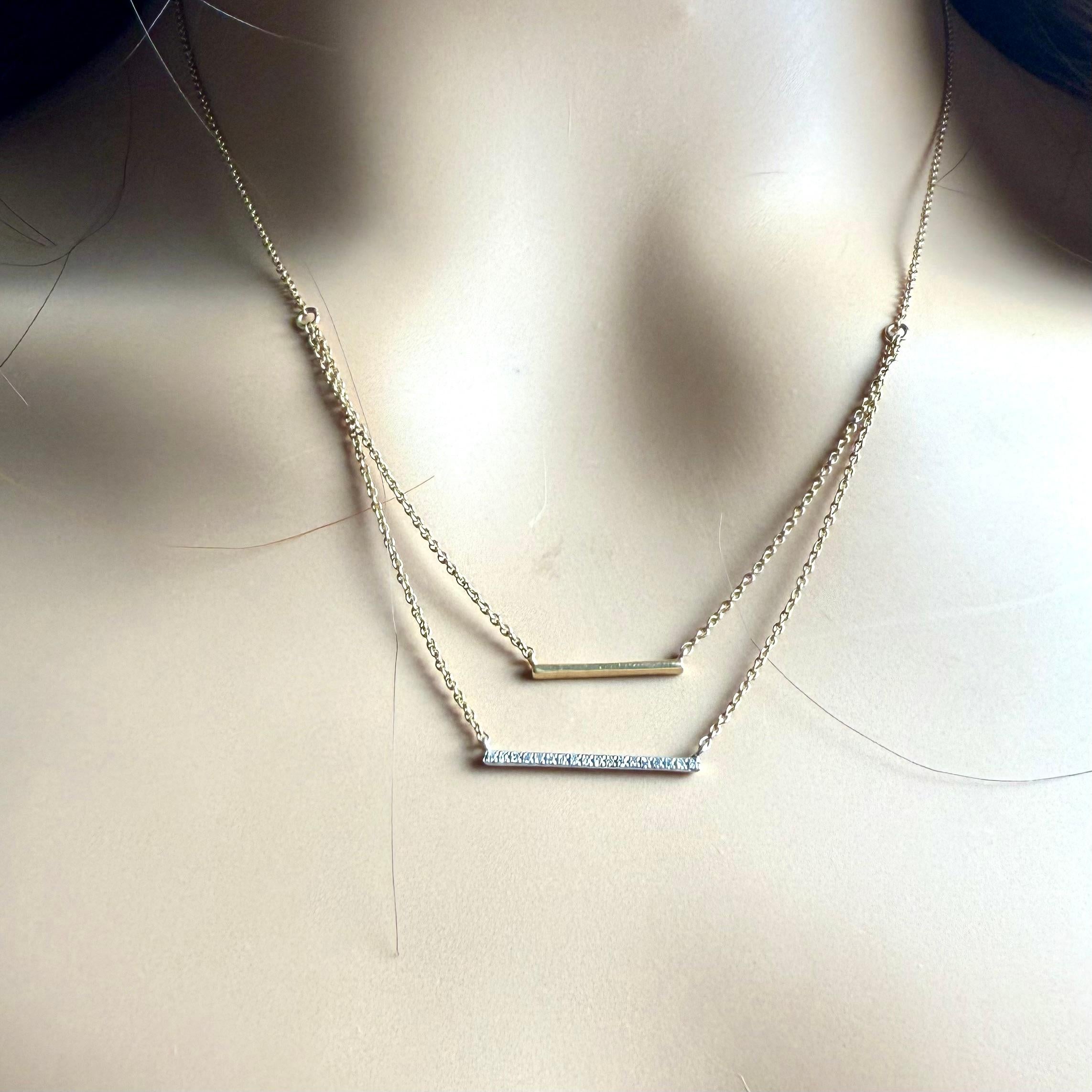 14K Yellow White Gold Delicate Diamond Bar Layered Necklace en Bueno estado para la venta en New York, NY