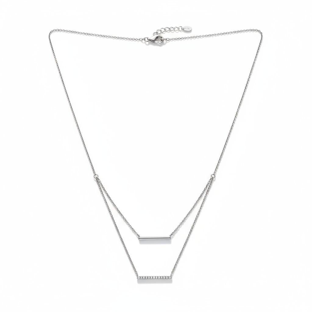 Collier superposé en or jaune blanc 14K avec barrette de diamants délicats en vente 3