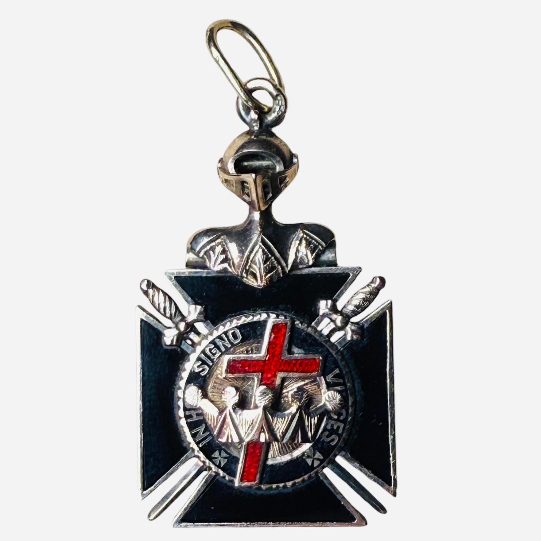 Women's or Men's 14K Yellow/White Gold Enamel Masonic Pendant For Sale