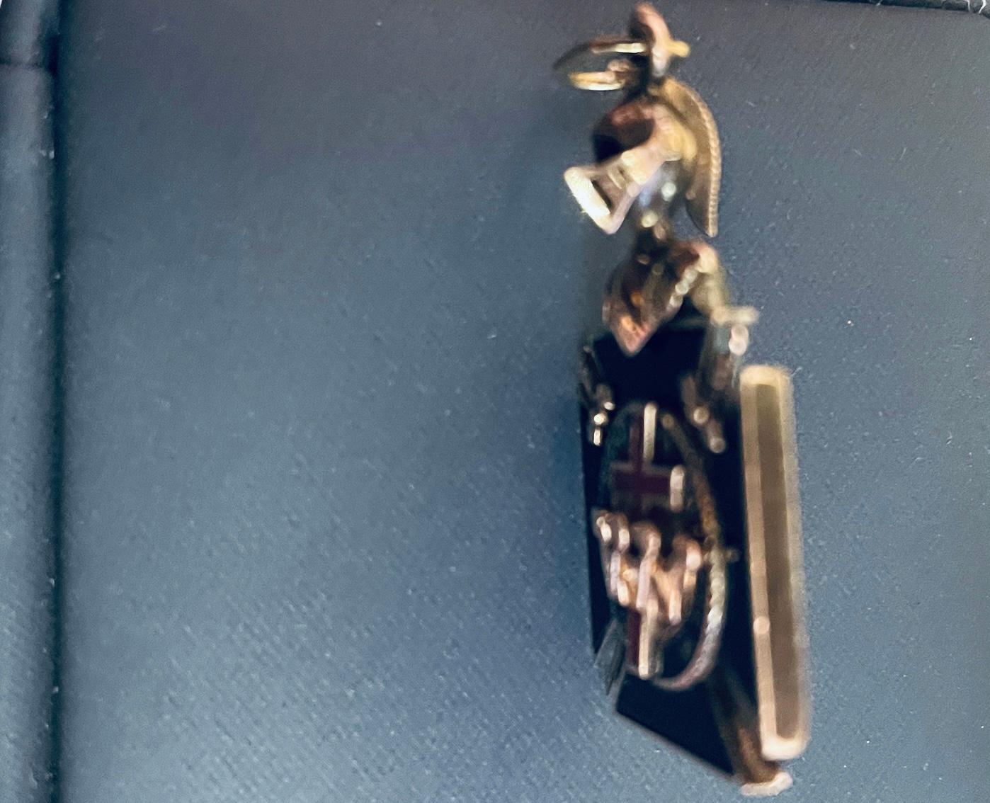 14K Yellow/White Gold Enamel Masonic Pendant For Sale 3