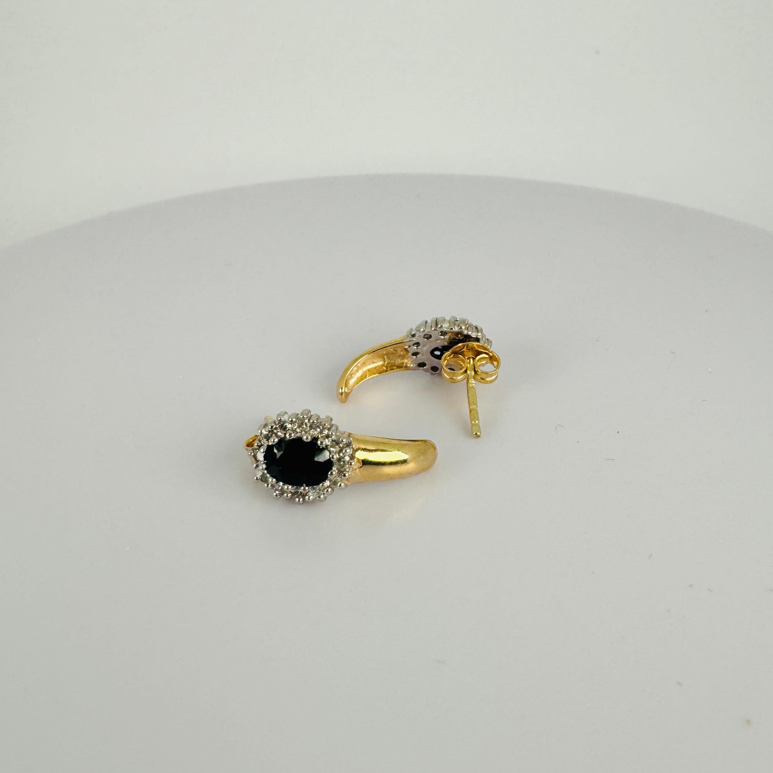 Donna Orecchini in oro giallo bianco 14k con zaffiro 1,40 carati e diamanti 0,24 carati in vendita