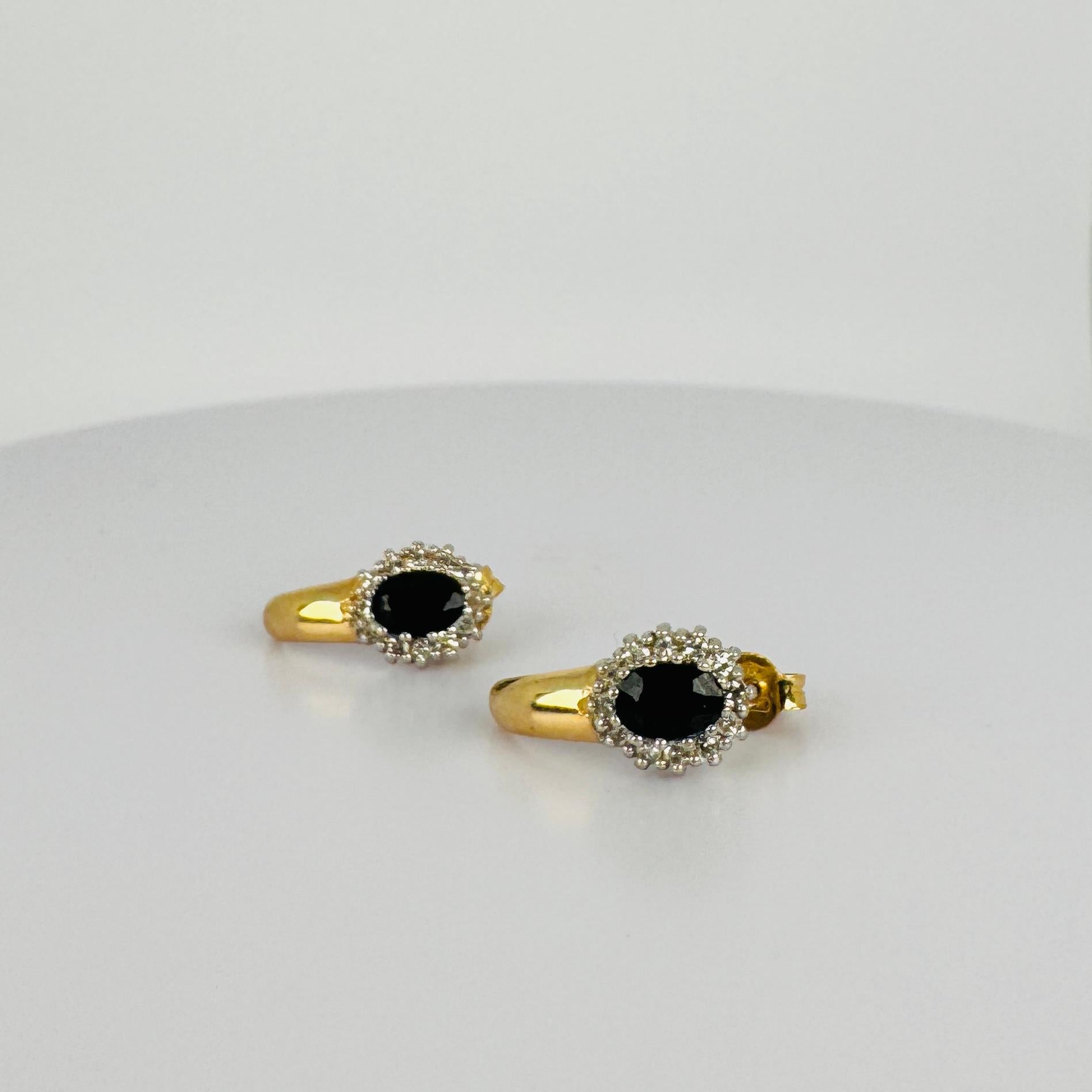 Orecchini in oro giallo bianco 14k con zaffiro 1,40 carati e diamanti 0,24 carati in vendita 2