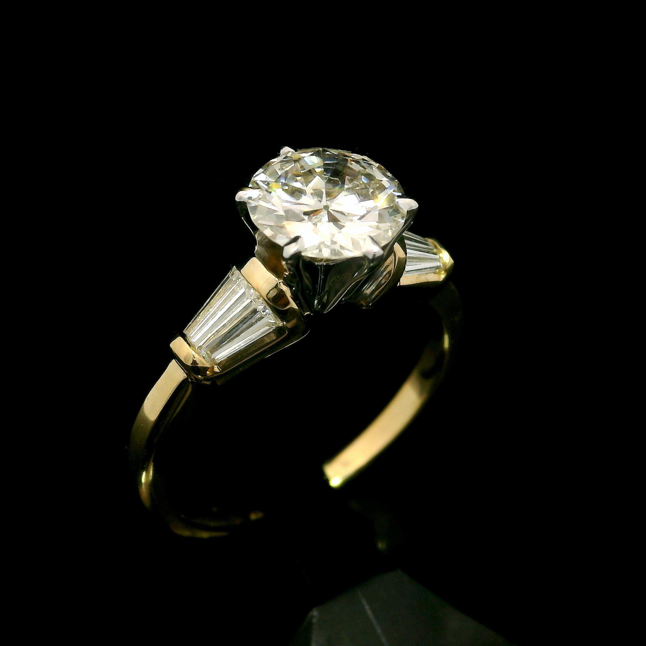 14k Yellow White Gold Gia 1.56ctw Round Baguette Diamond Classic Engagement Ring For Sale 5