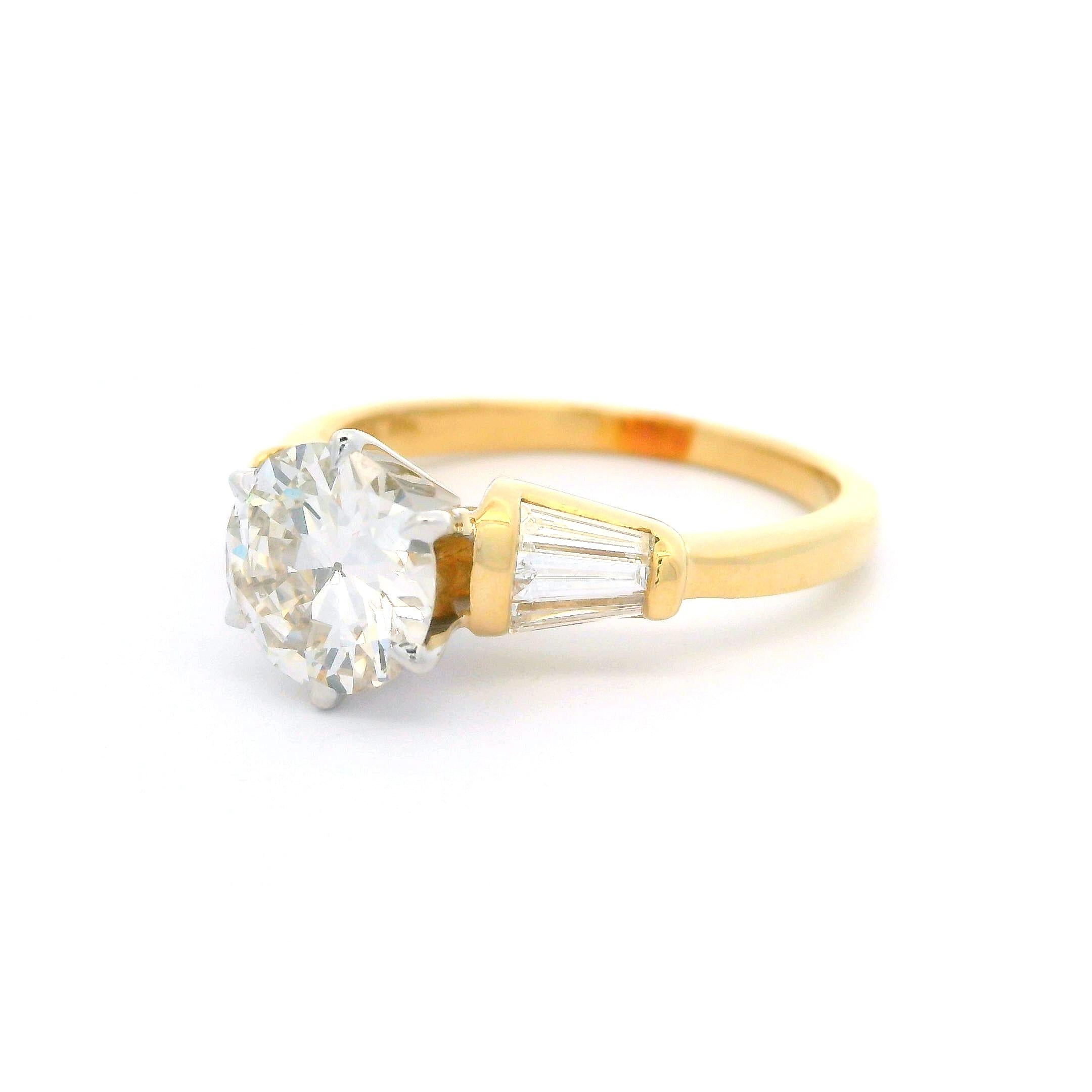14k Yellow White Gold Gia 1.56ctw Round Baguette Diamond Classic Engagement Ring In Excellent Condition For Sale In Montclair, NJ