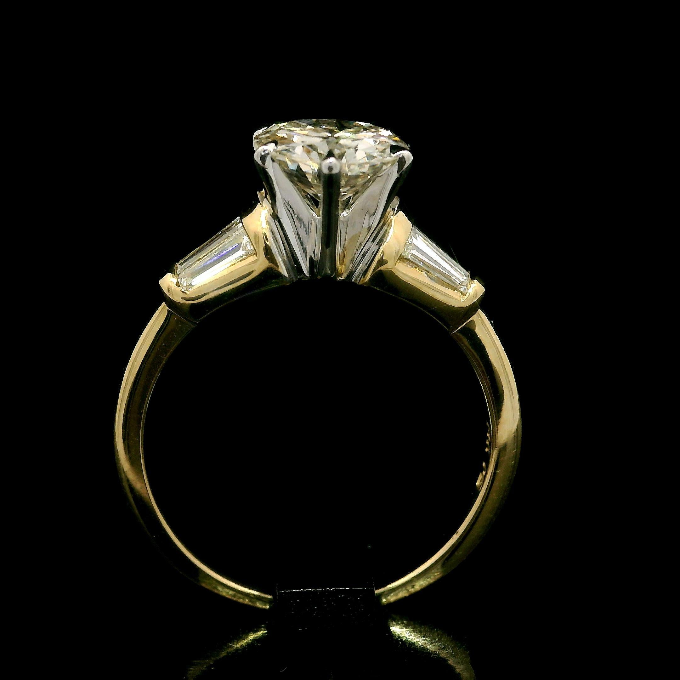 14k Yellow White Gold Gia 1.56ctw Round Baguette Diamond Classic Engagement Ring For Sale 3