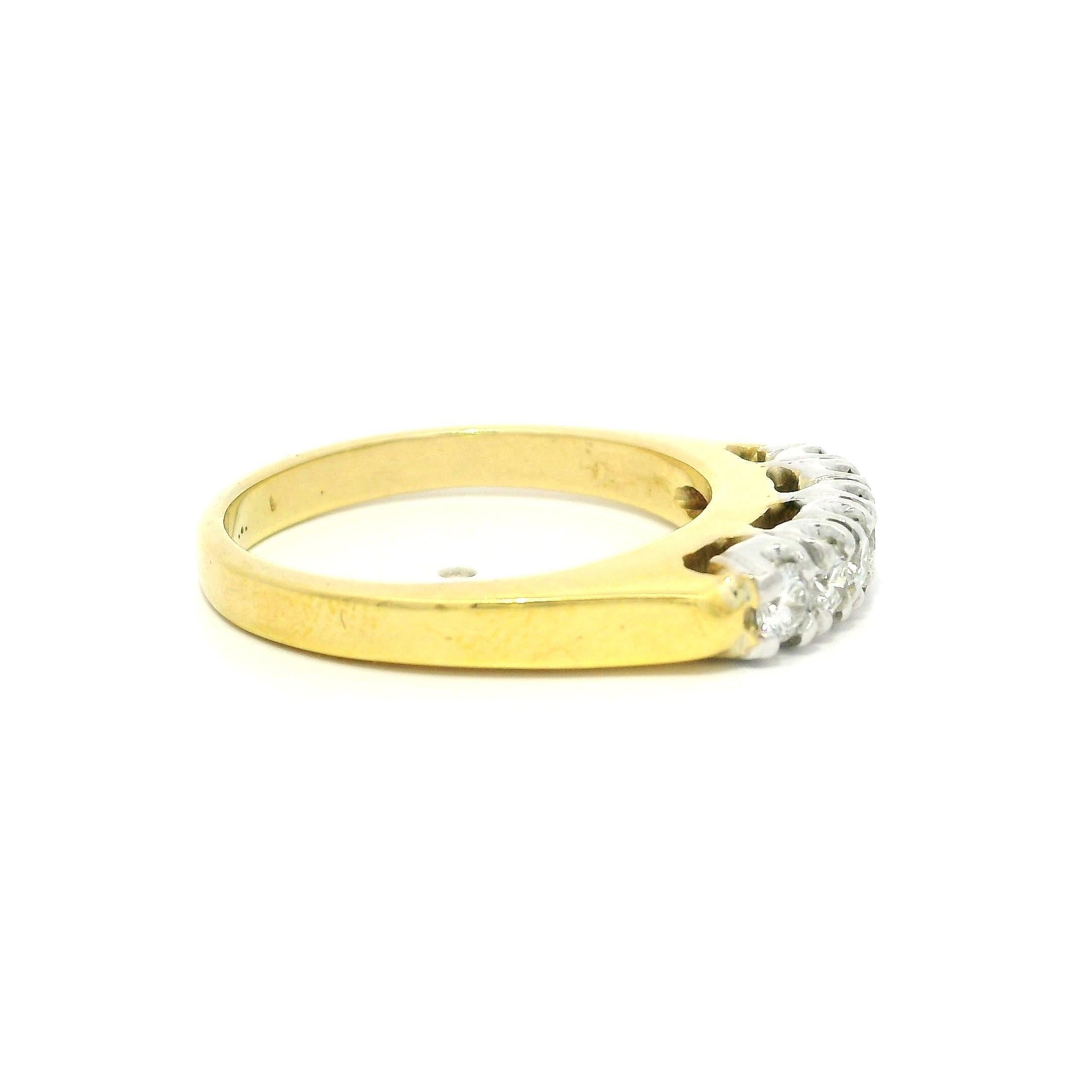 Anello impilabile in oro giallo e bianco 14k di alta qualità con diamanti a pavé da 0,50 ct. in vendita 4