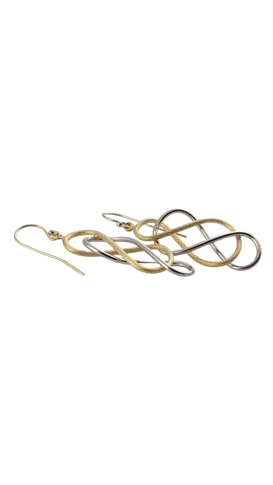 14K Yellow & White Gold Knot Braided Drop Earrings

This gorgeous set of knot braided drop earrings were meticulously crafted from 14K white gold with a smooth finish as well as 14K yellow gold with a textured finish!

Size: 50.25mm X 17.58mm X