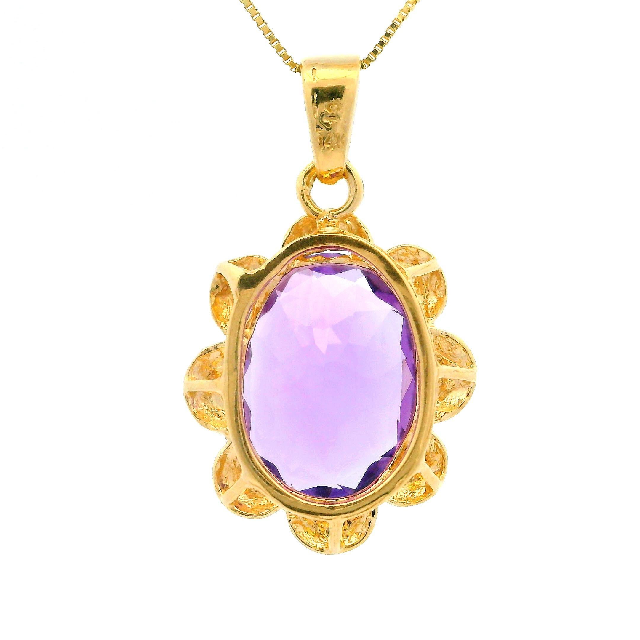 Collana con ciondolo ovale con ametista e diamante in oro giallo e bianco 14k In condizioni ottime in vendita a Montclair, NJ