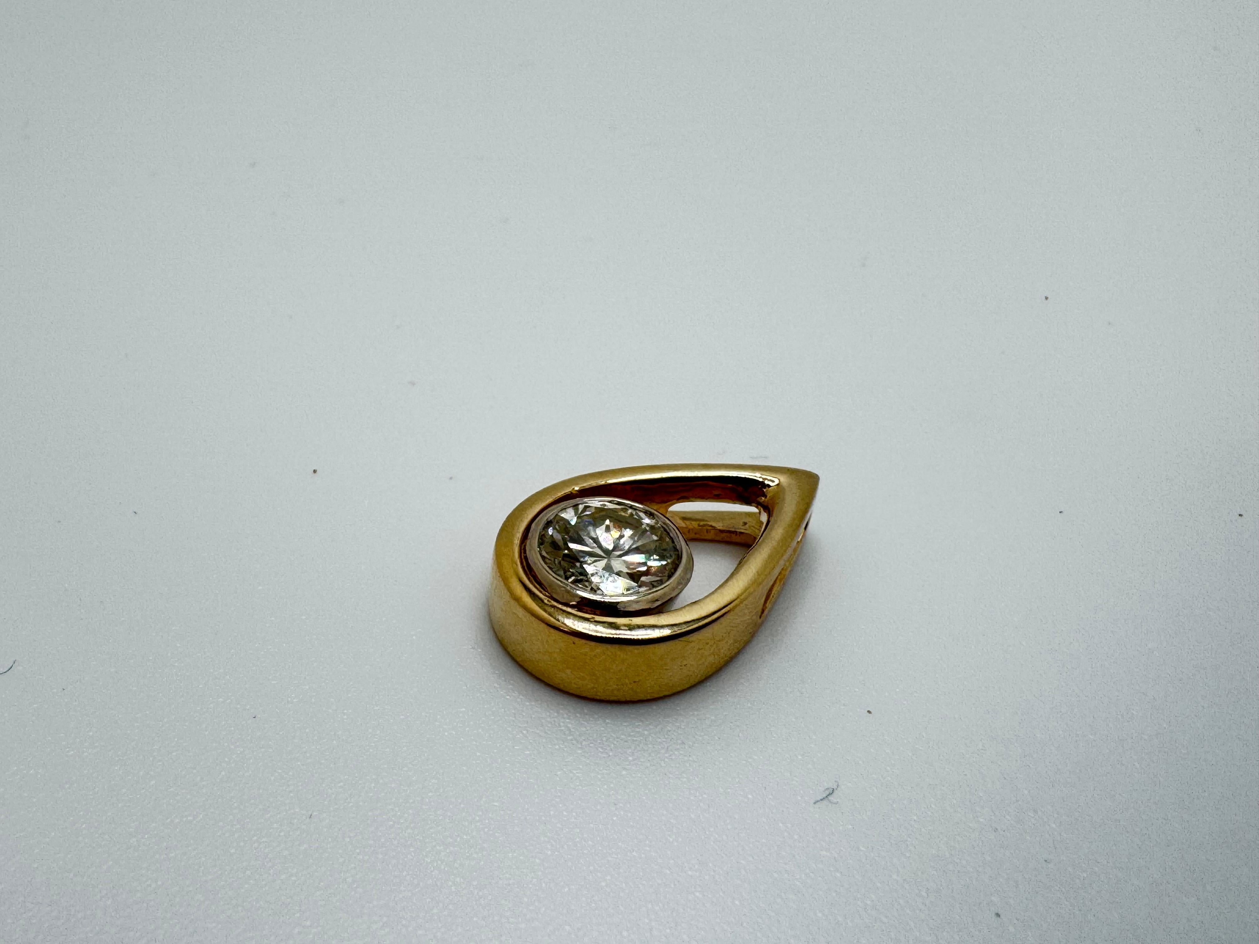 Ciondolo con design YG 14K e diamante In condizioni buone in vendita a Palm Desert, CA