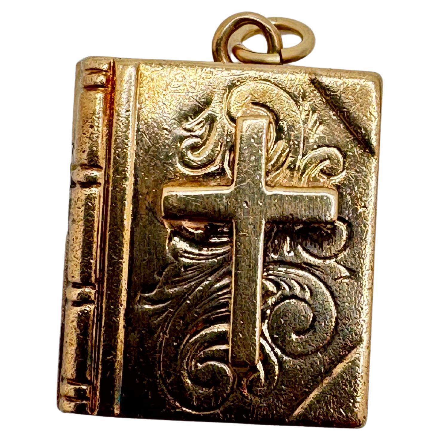 14K YG Rembrandt Bible Charm