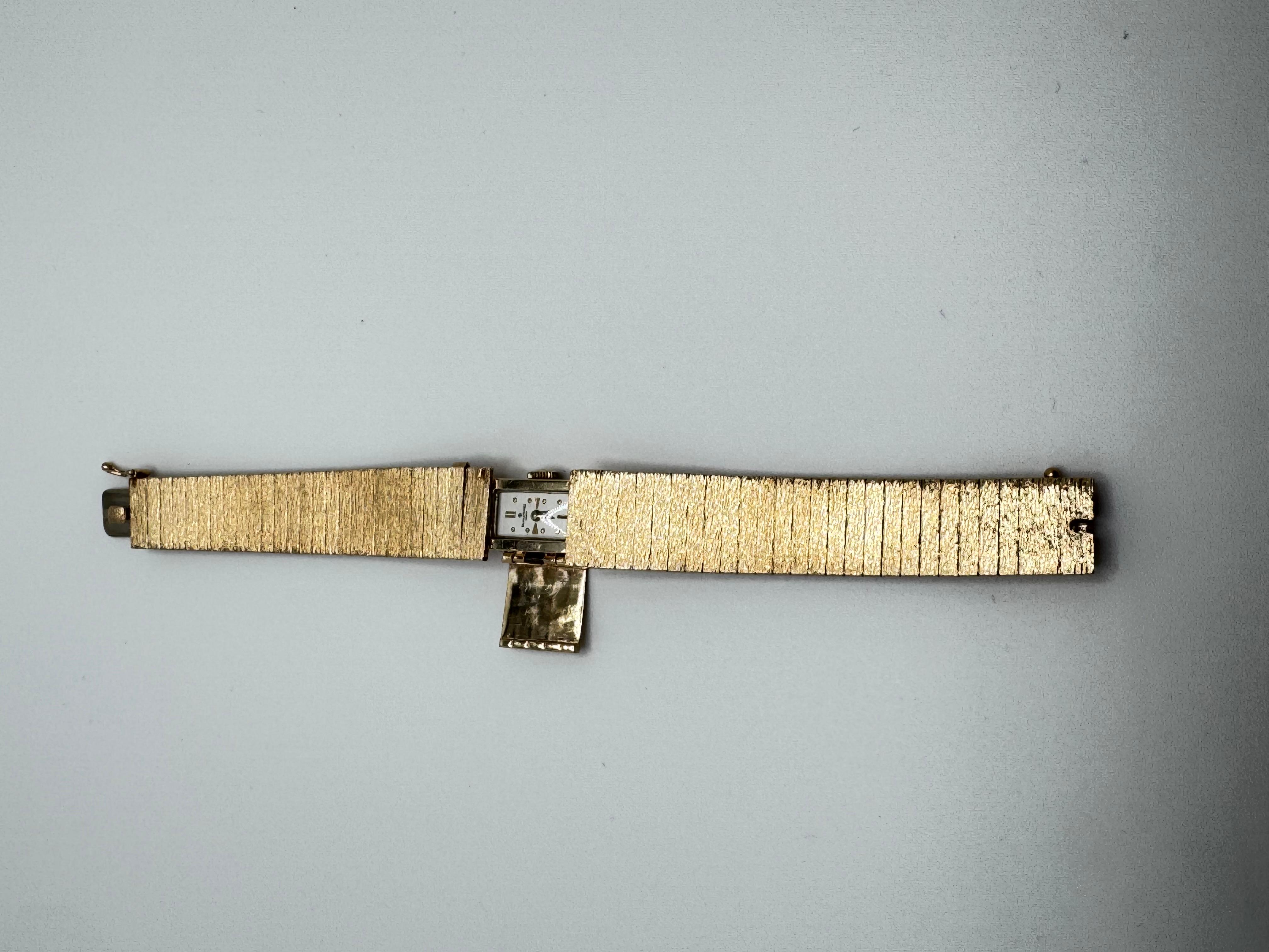 14K YG Vintage Baume & Mercier Watch en vente 6