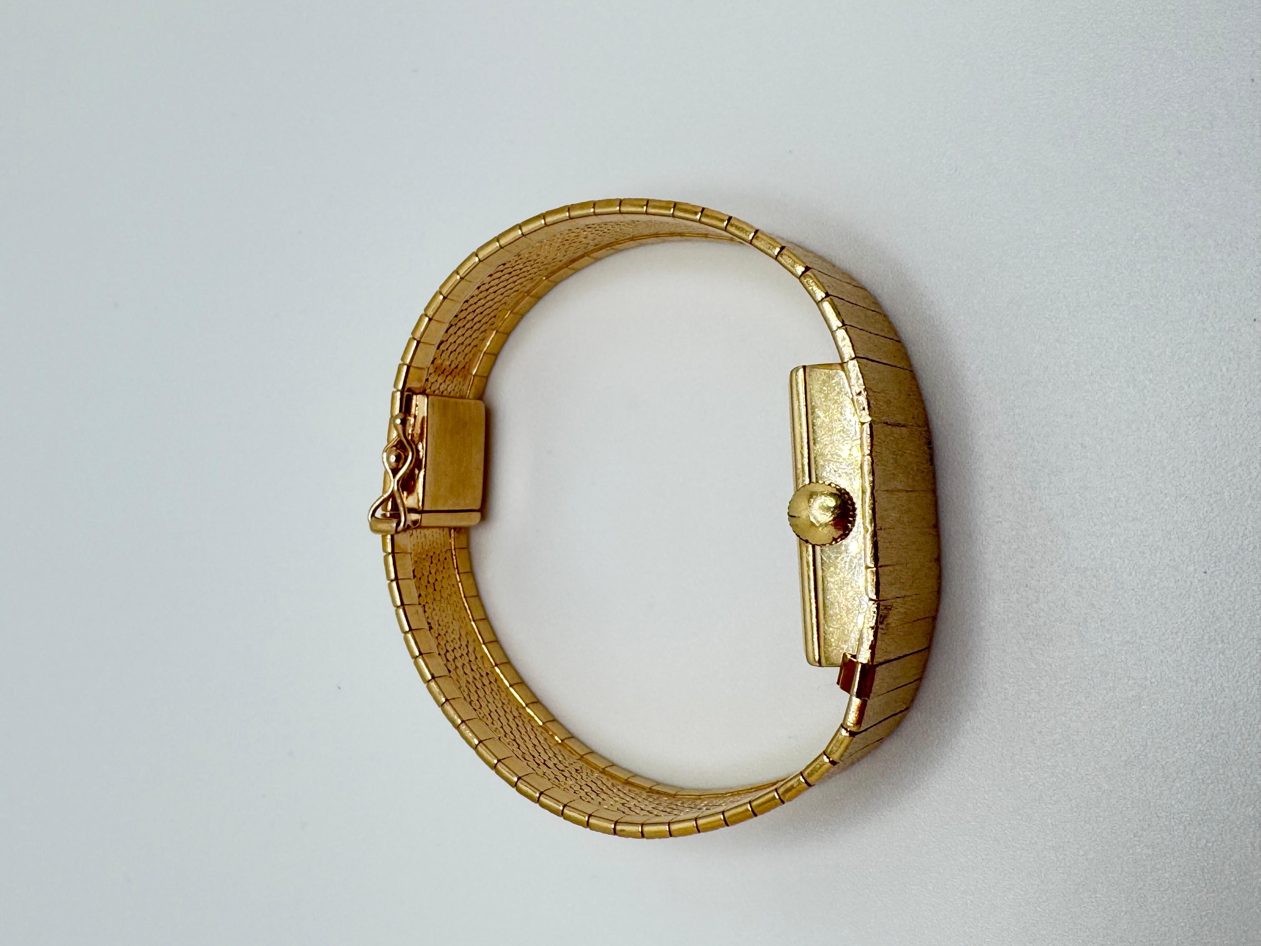 Art déco 14K YG Vintage Baume & Mercier Watch en vente