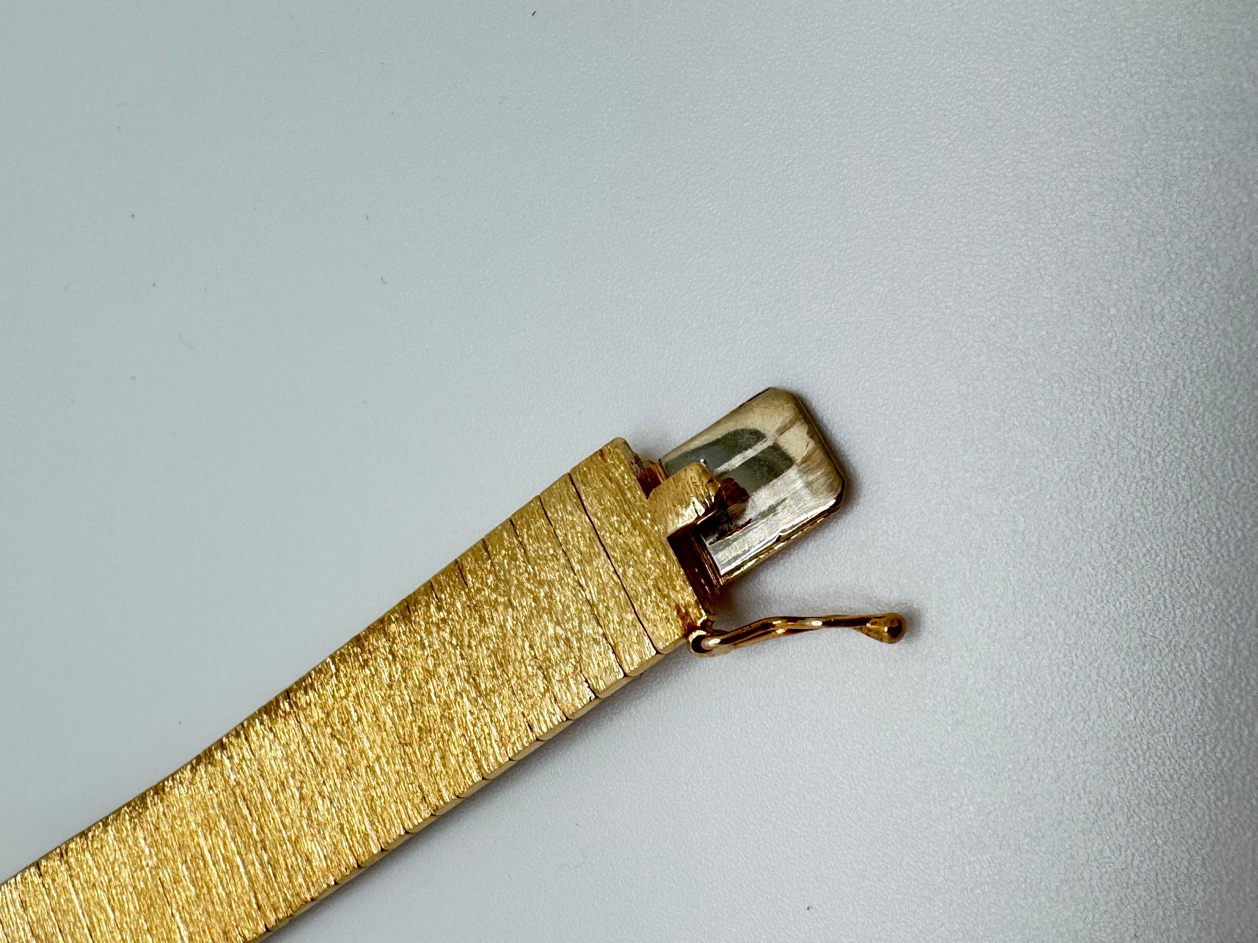 14K YG Vintage Baume & Mercier Watch en vente 2